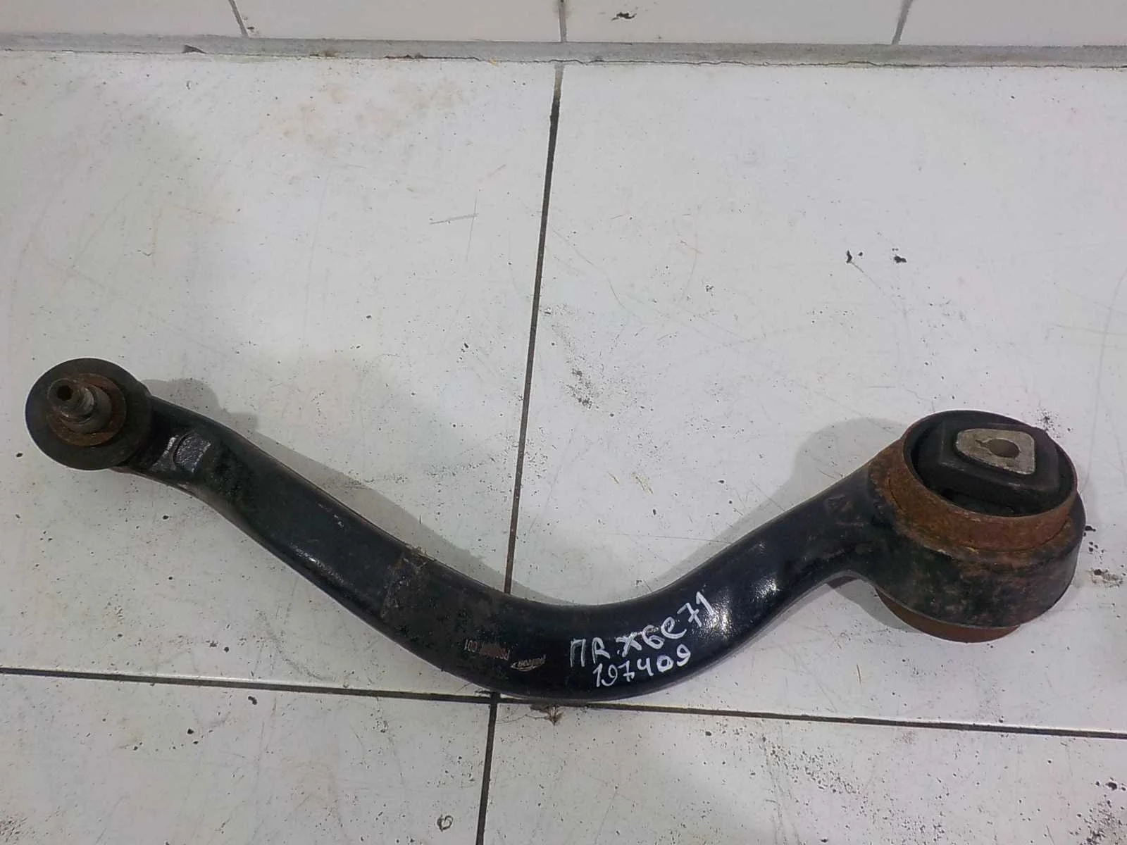 Рычаг BMW X6 E71 (2007—2012) Перед Право