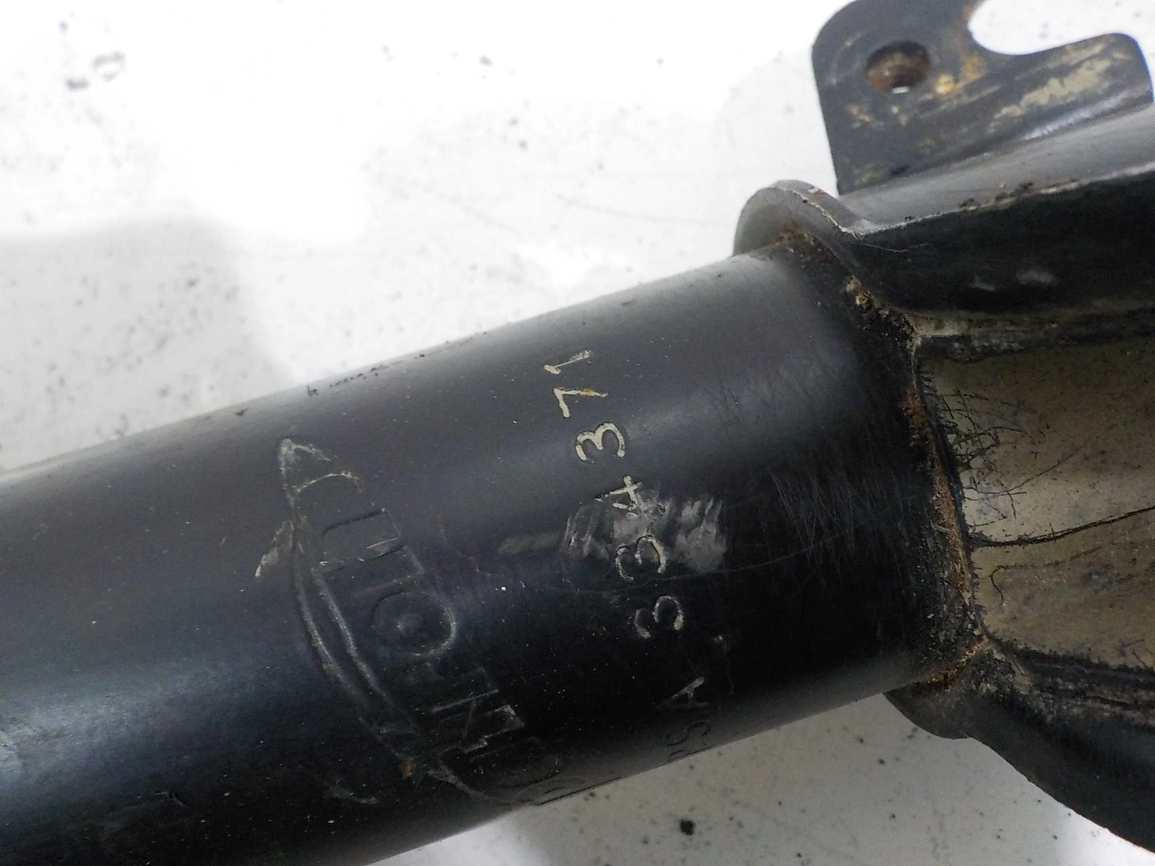 Кронштейн генератора Chevrolet Captiva I рестайлинг (2011—2013)