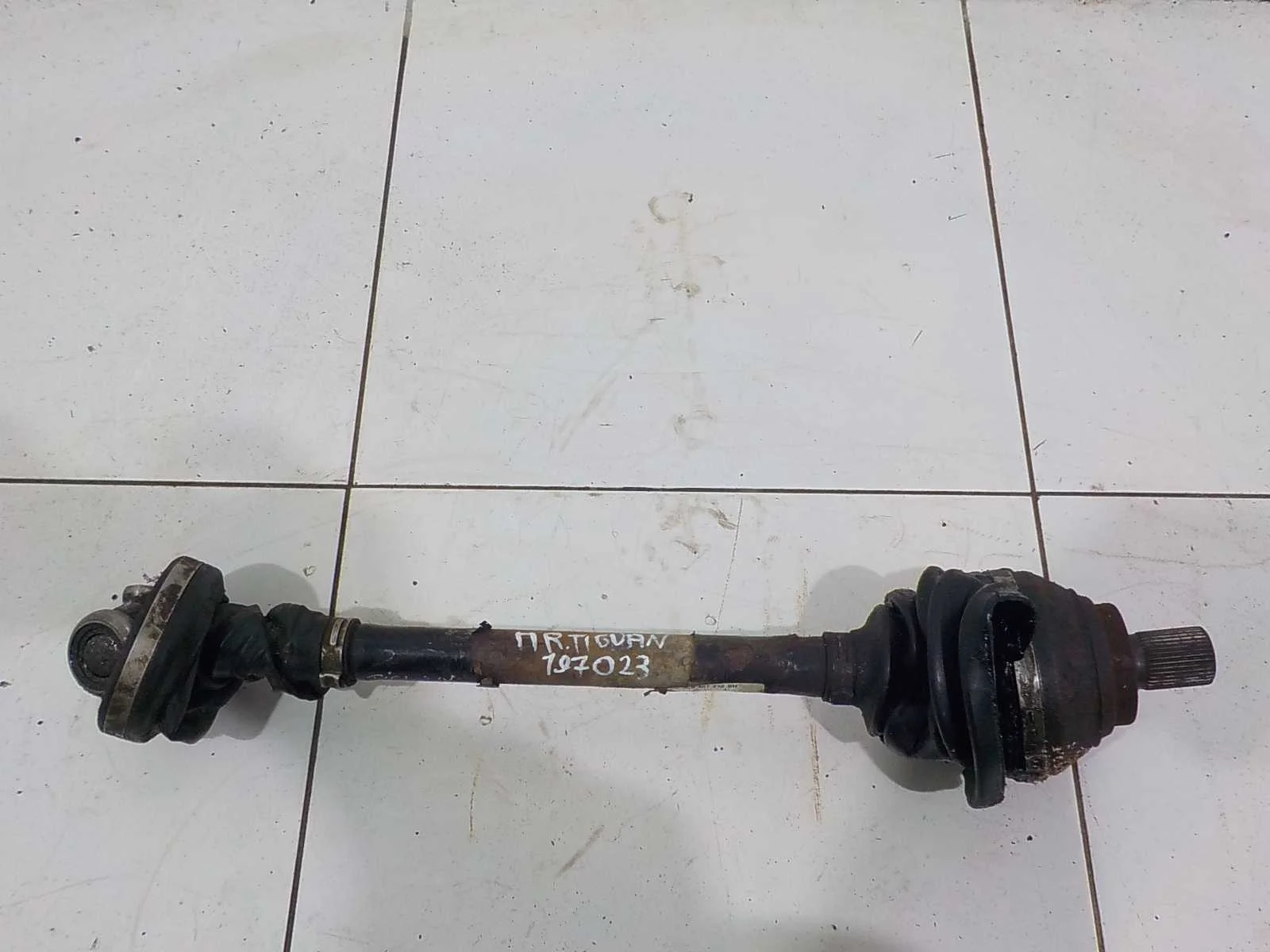 Привод Audi Q3 II (2018—2025) Перед Право