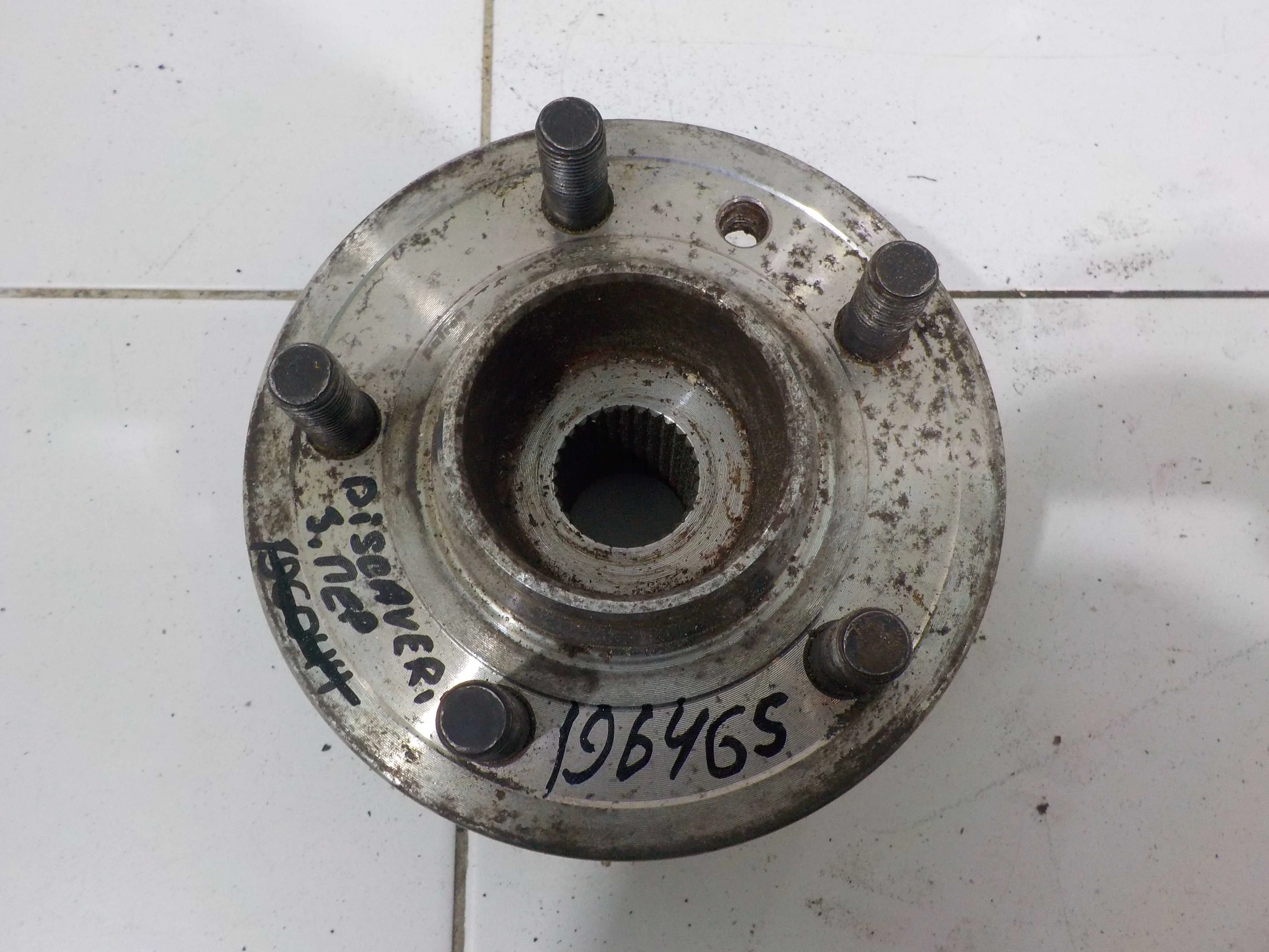 Ступица Land Rover Discovery III (2004—2009) Перед