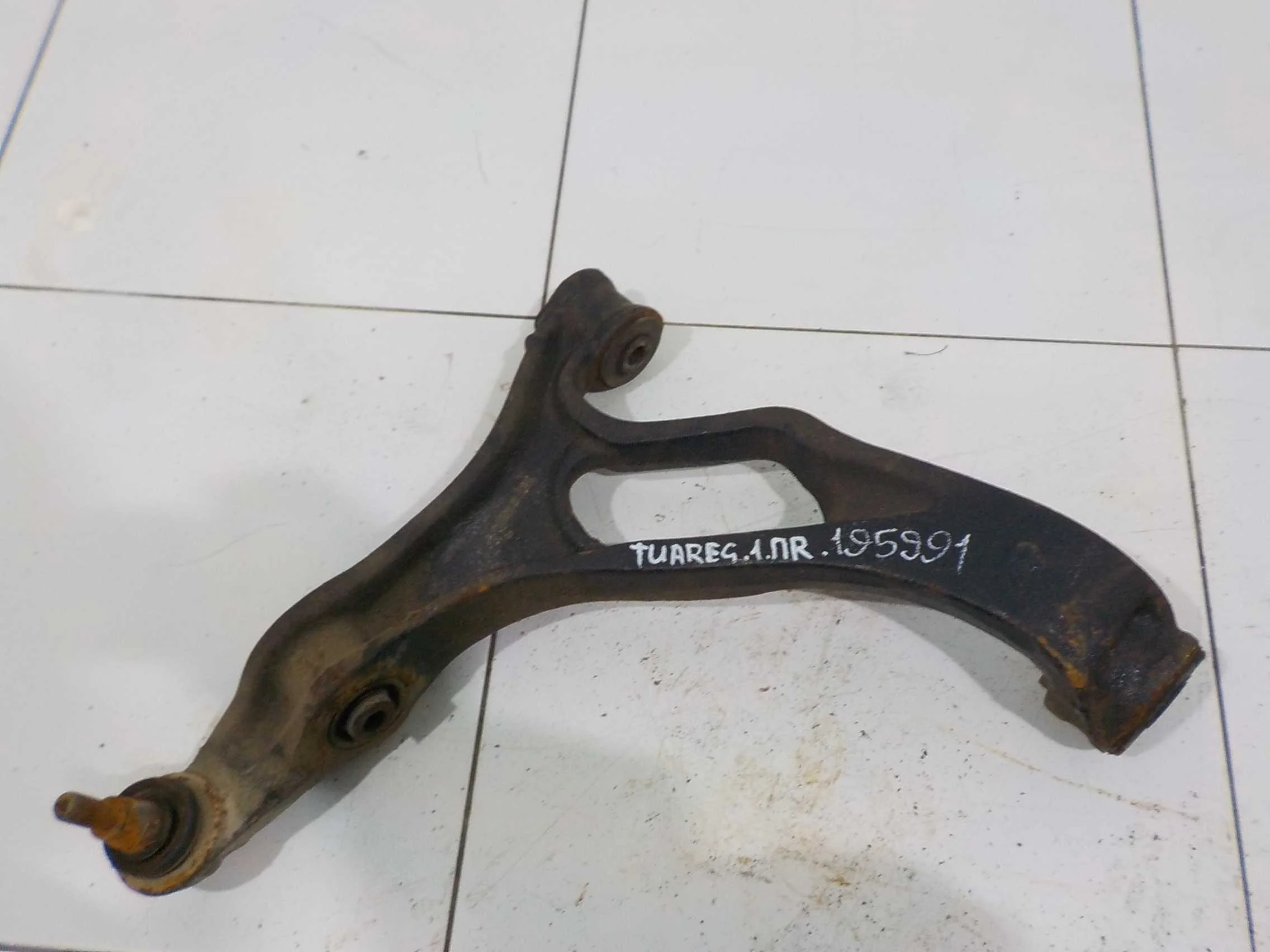 Рычаг Volkswagen Touareg I рестайлинг (2006—2010) Перед Право