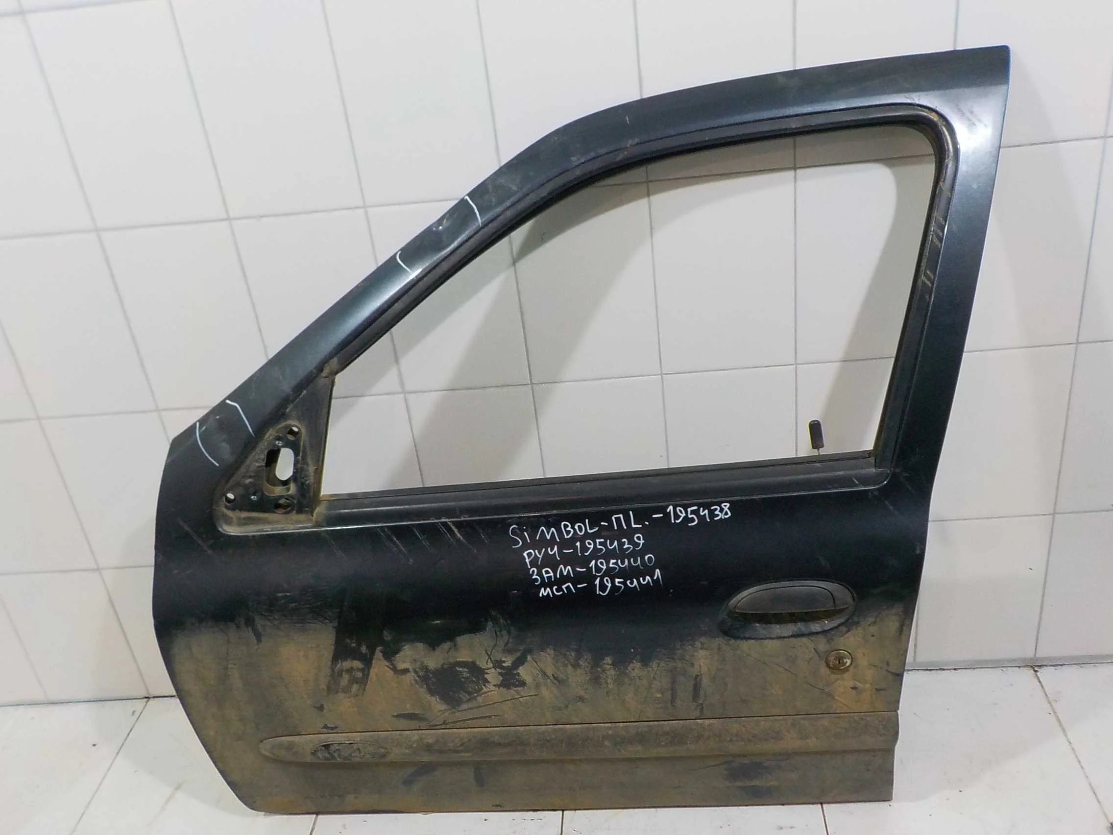 Дверь Renault Clio II рестайлинг (2001—2003) Перед Лево