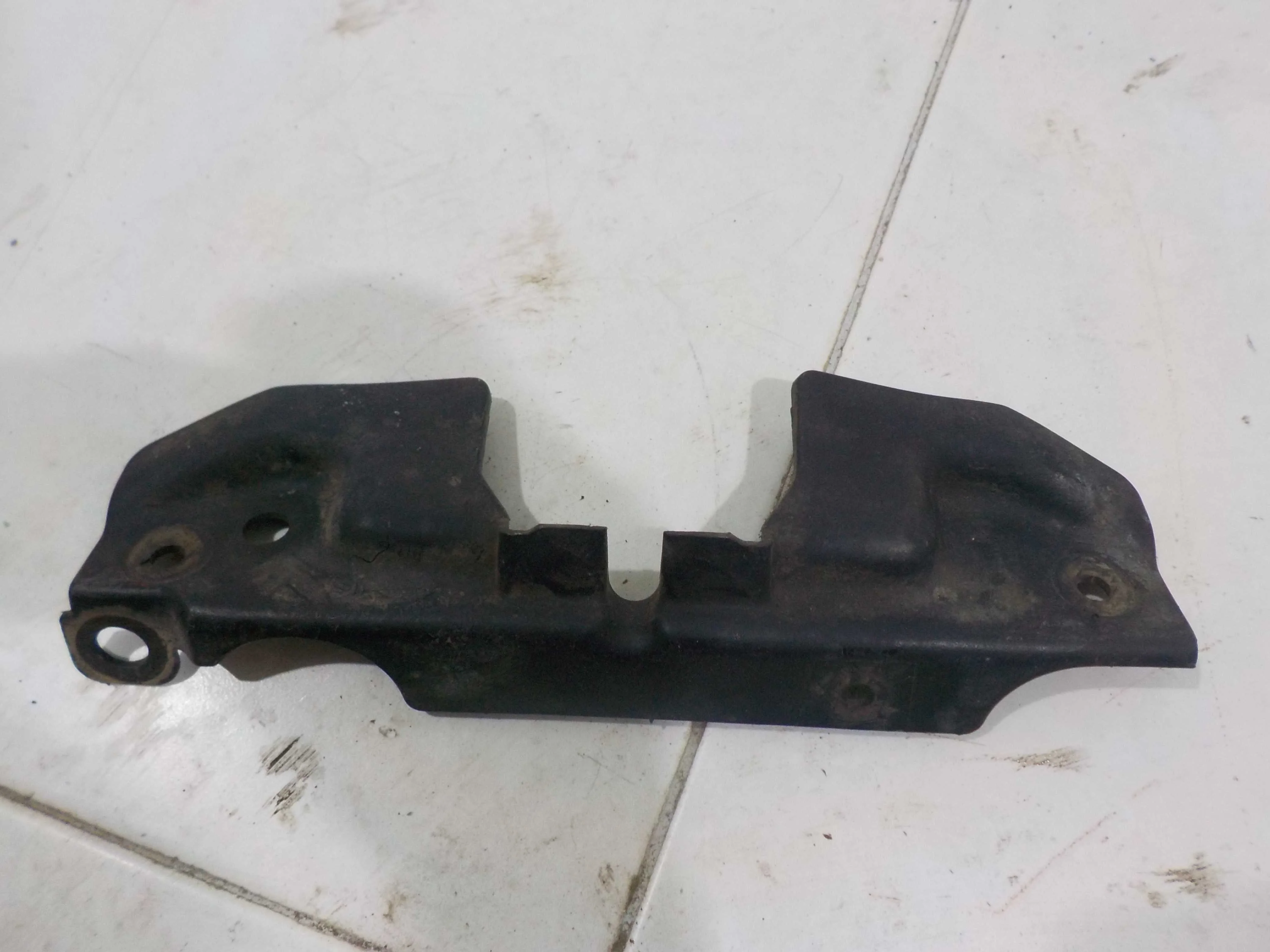 накладка на телевизор Hyundai Accent II (1999—2012)