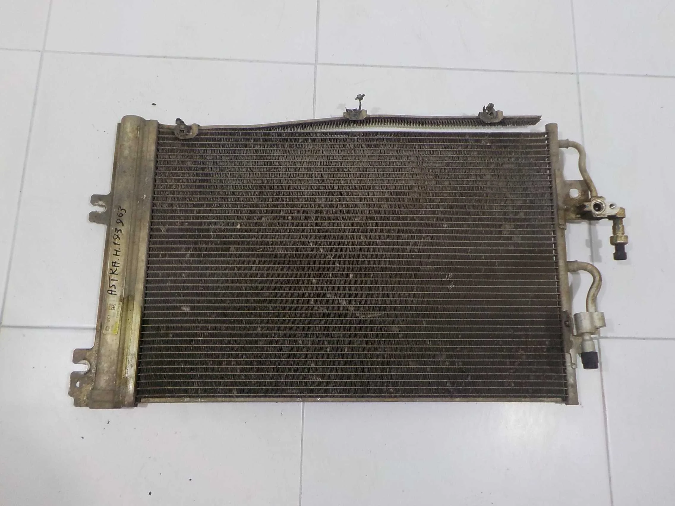 Радиатор кондиционера Opel Astra GTC H (2004—2007)
