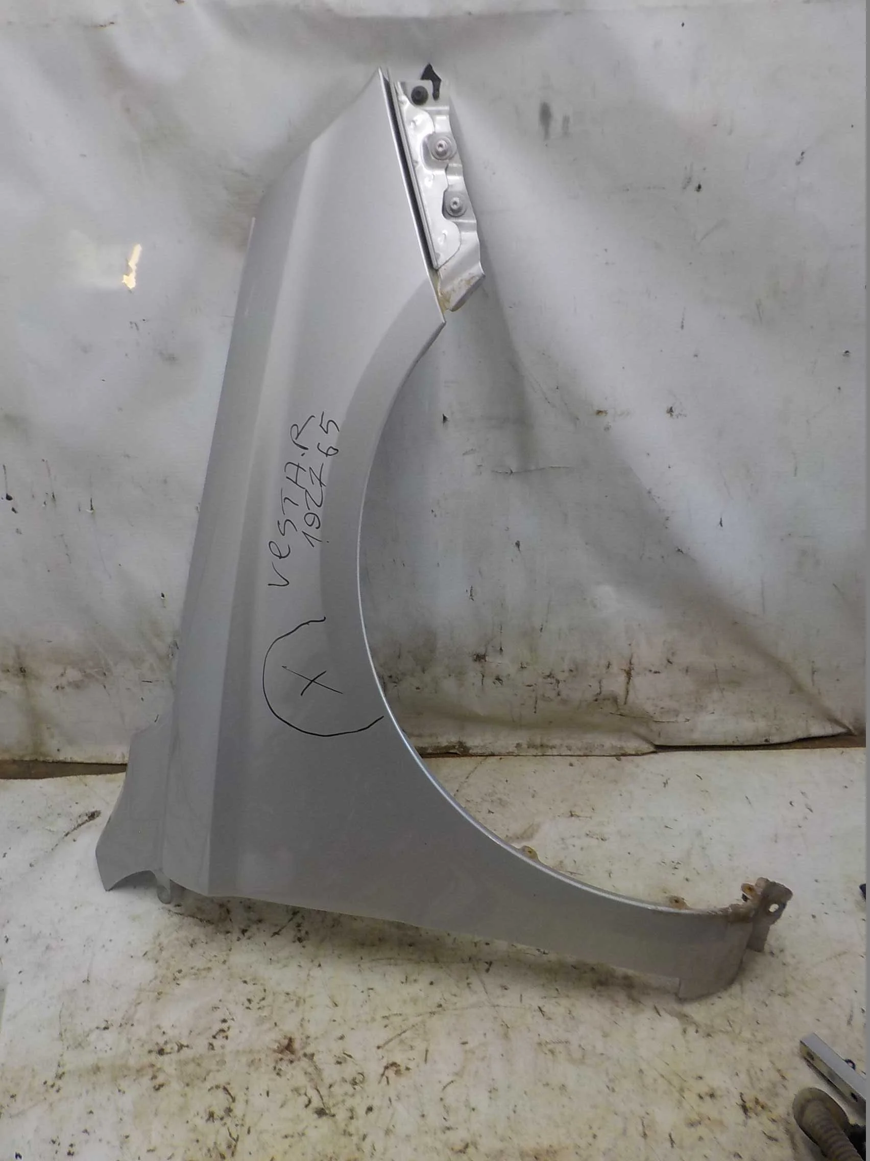 Крыло ВАЗ (LADA) Vesta I (2015—2023) Перед Право