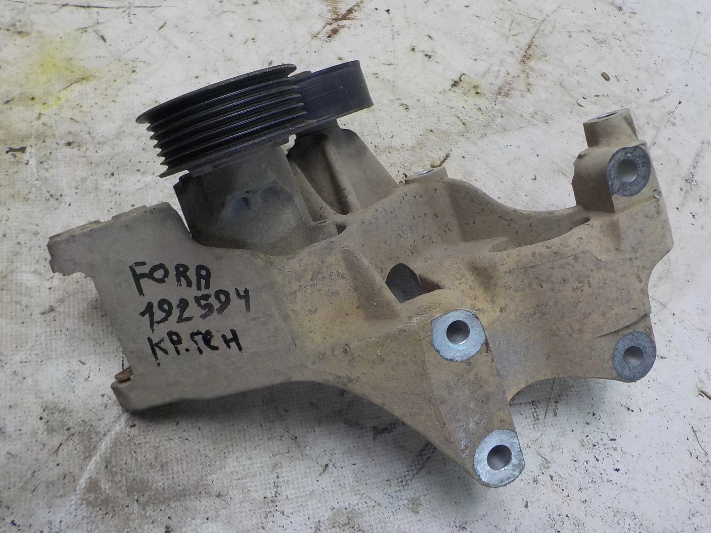 Кронштейн генератора Chery Tiggo (T11) T11 (2005—2013)