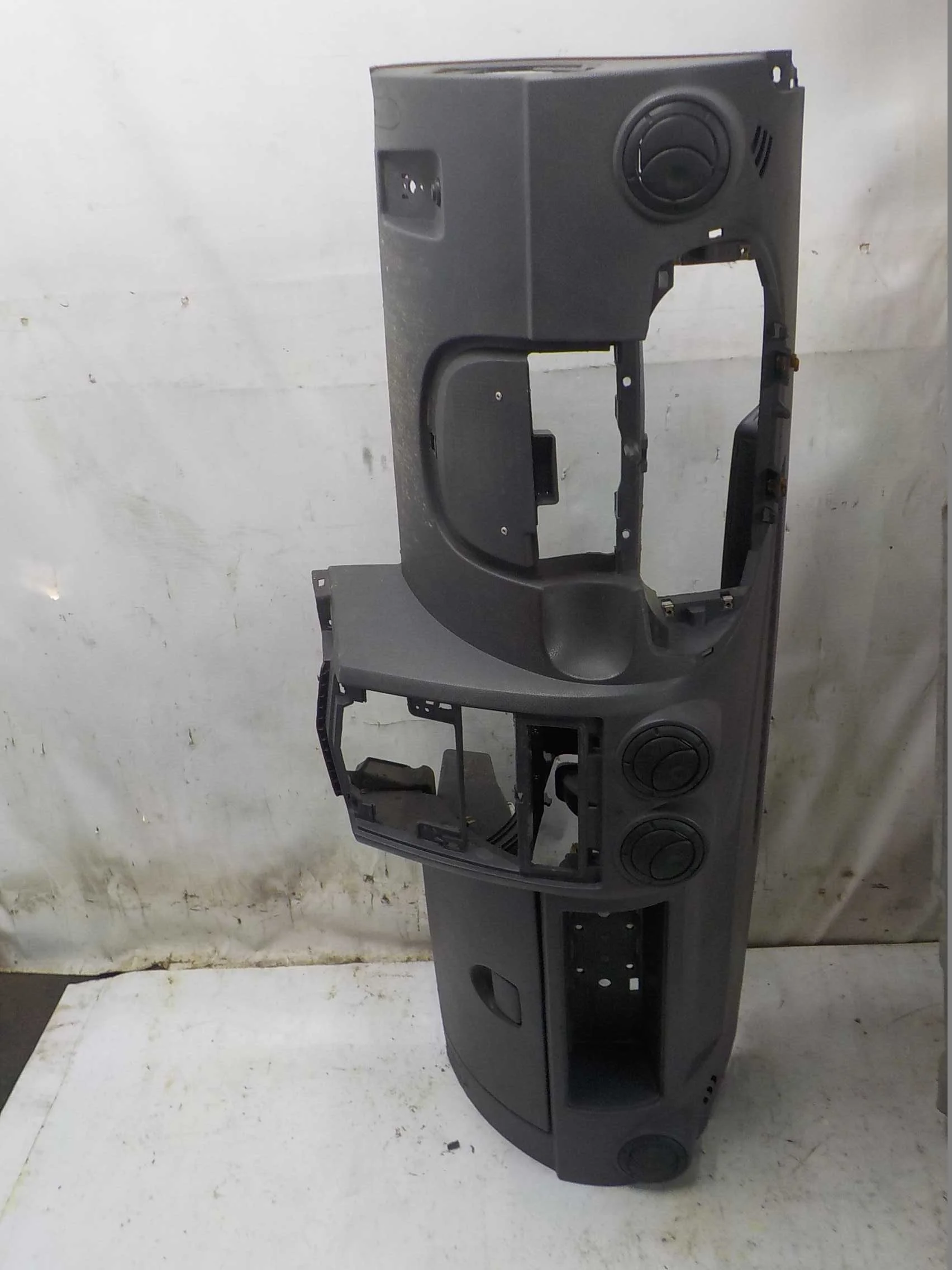 Торпедо Renault Logan I (2004—2009)