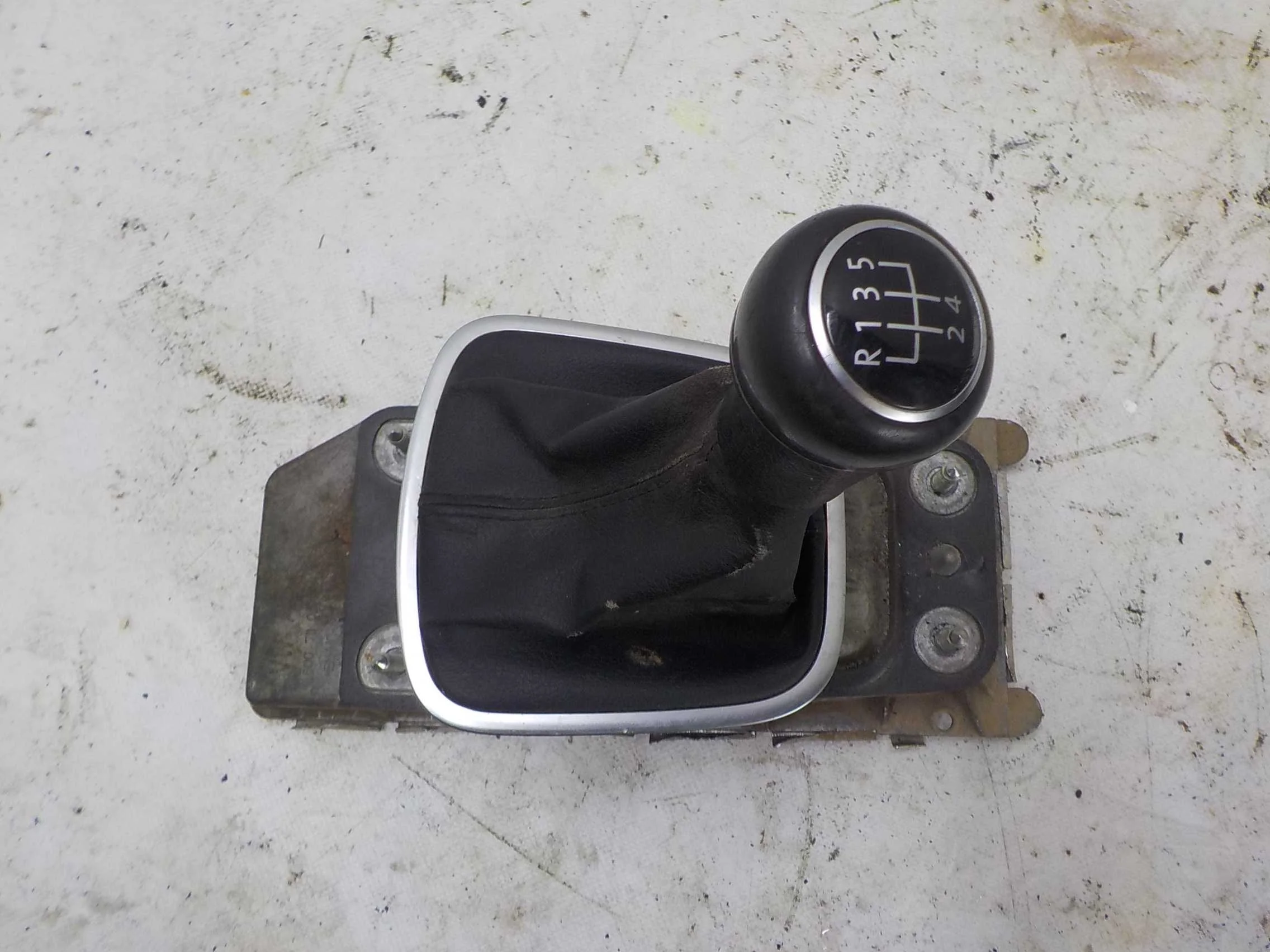 рычаг переключения кпп Volkswagen Polo V (2009—2015)