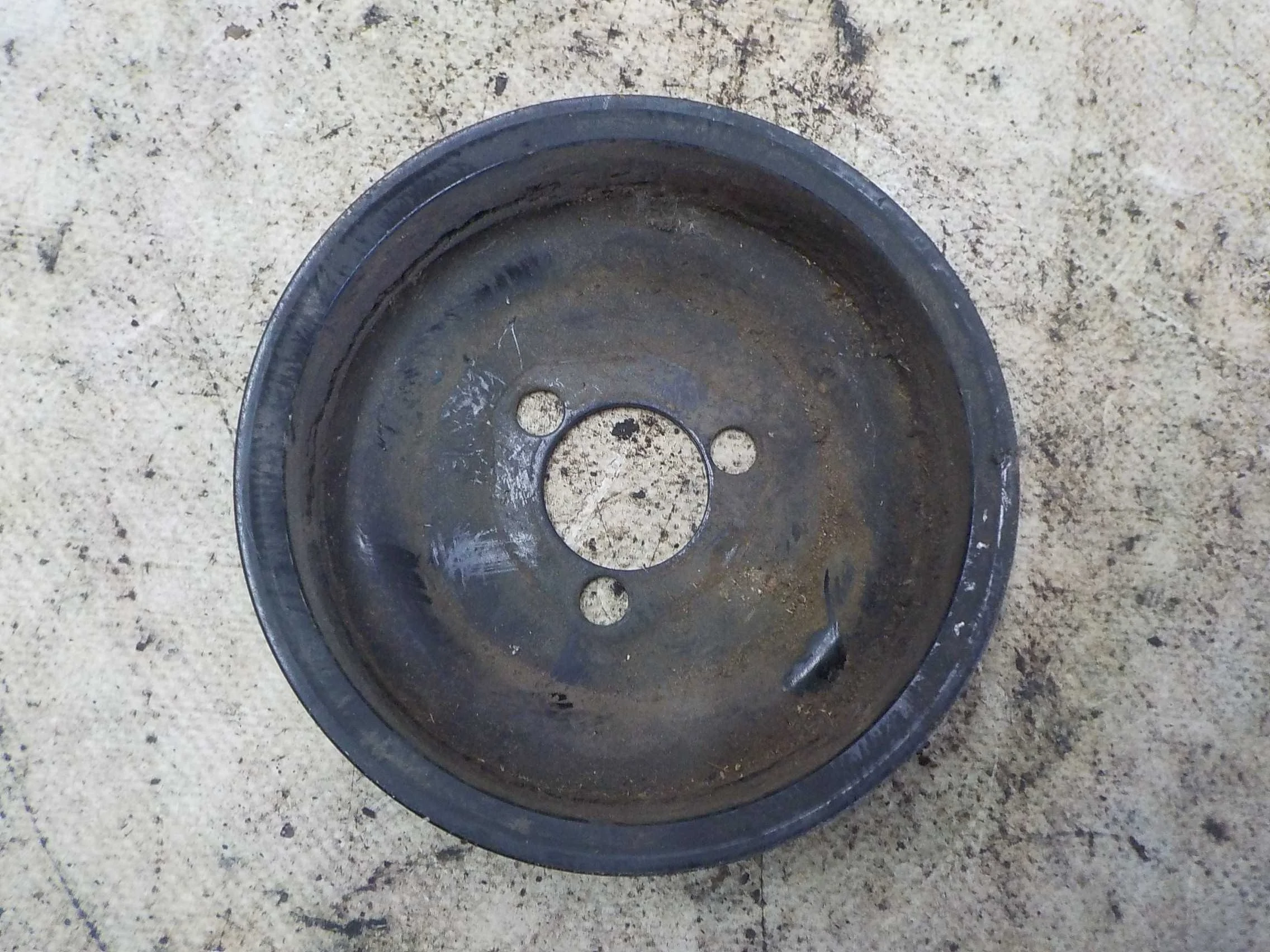 Шкив помпы Volkswagen Golf Mk5 (2003—2009)