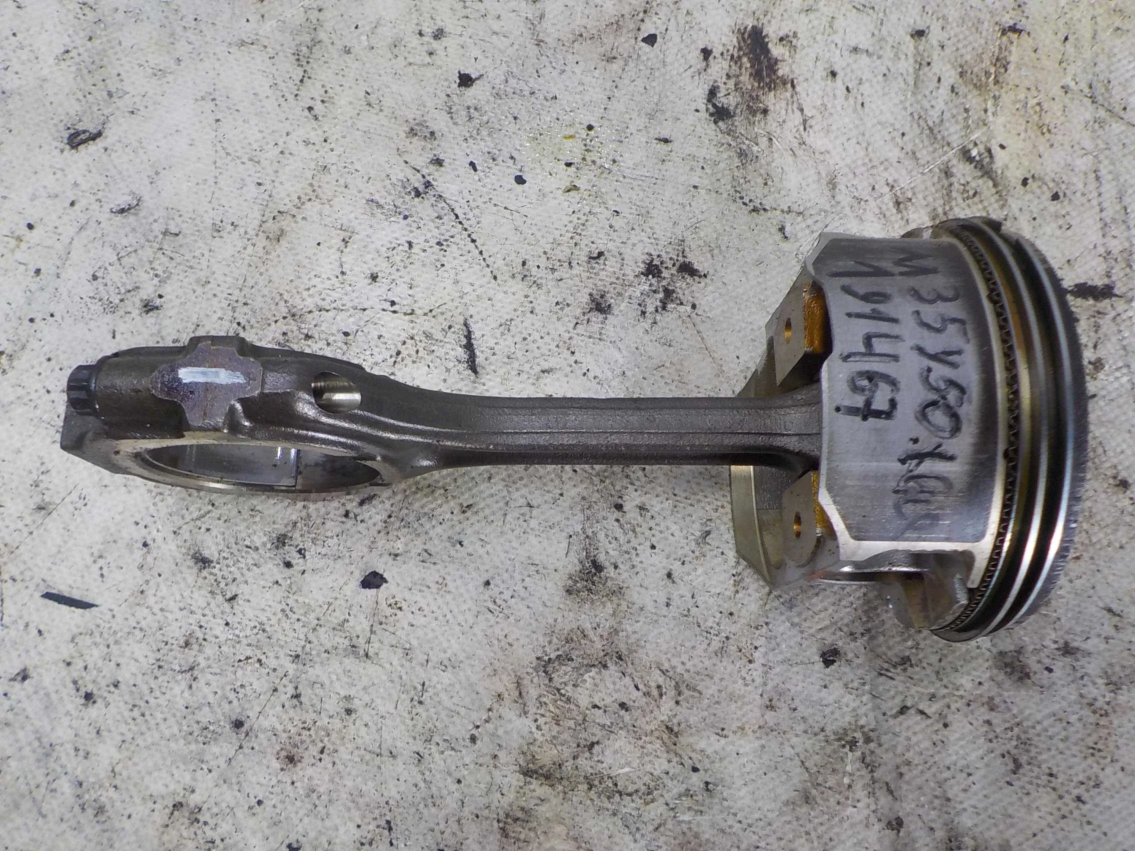 Поршень с шатуном Infiniti QX70 I (2013—2018)