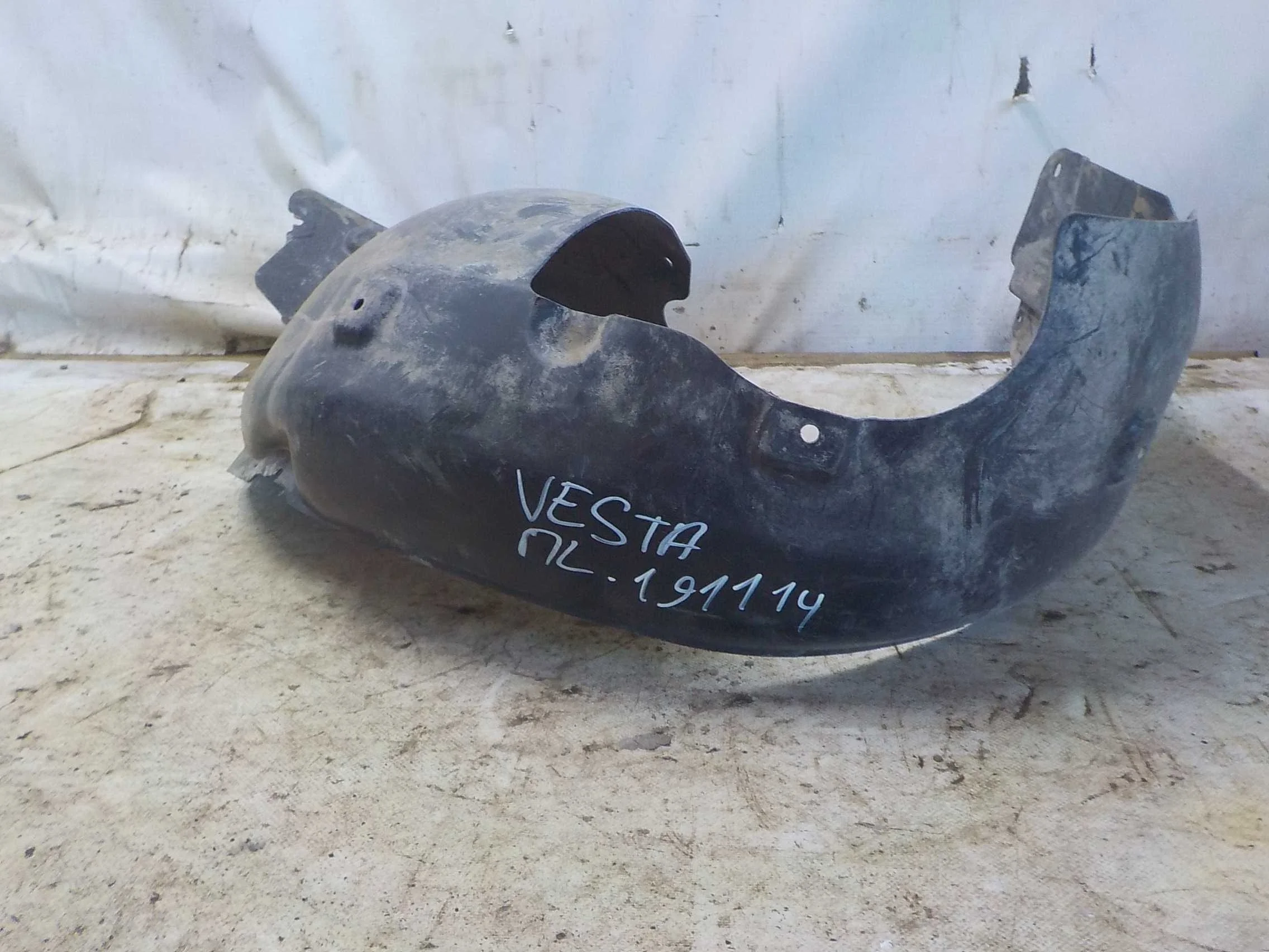 Подкрылок ВАЗ (LADA) Vesta I (2015—2023) Перед Лево