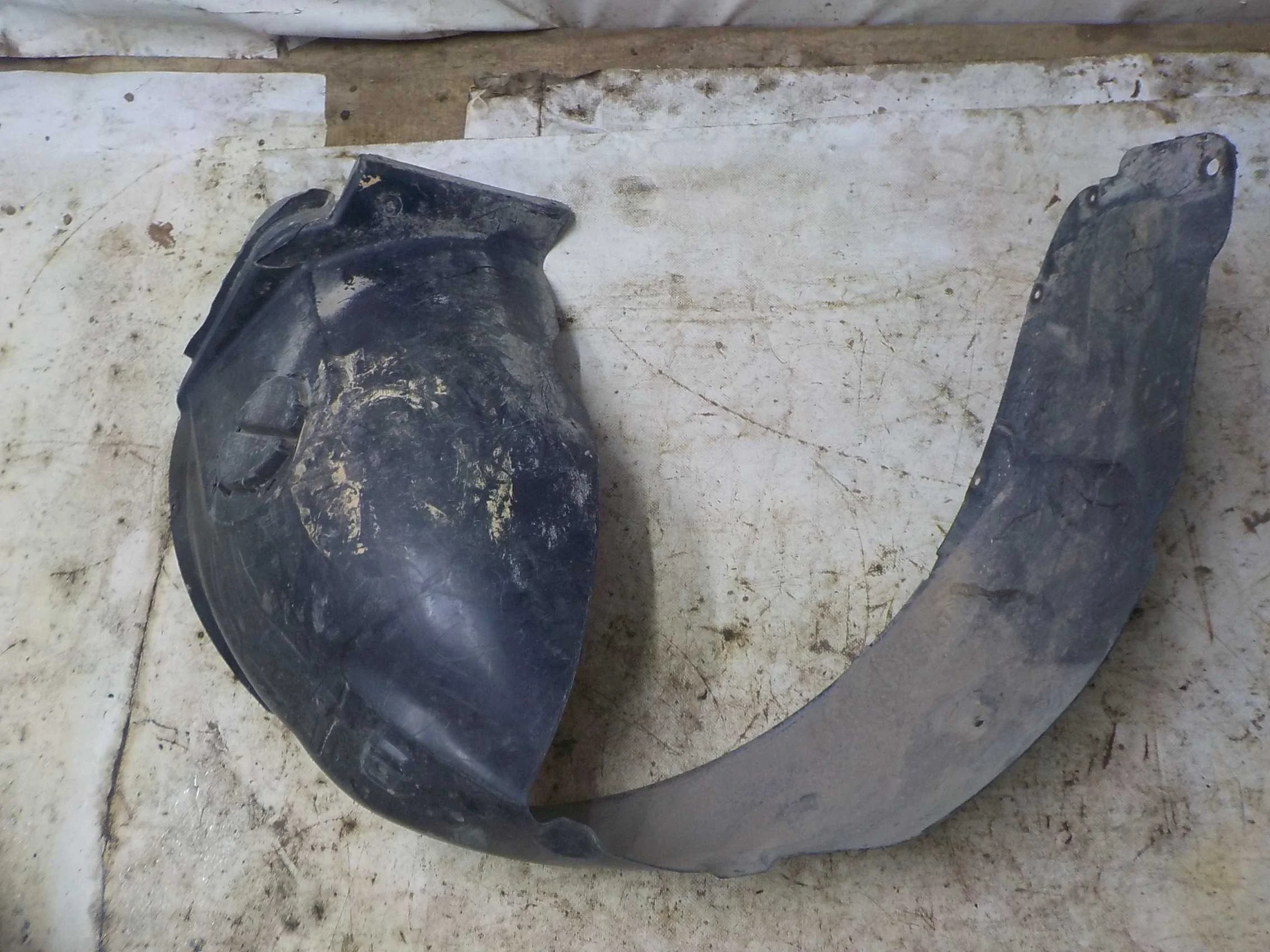 Подкрылок ВАЗ (LADA) Vesta I (2015—2023) Перед Лево