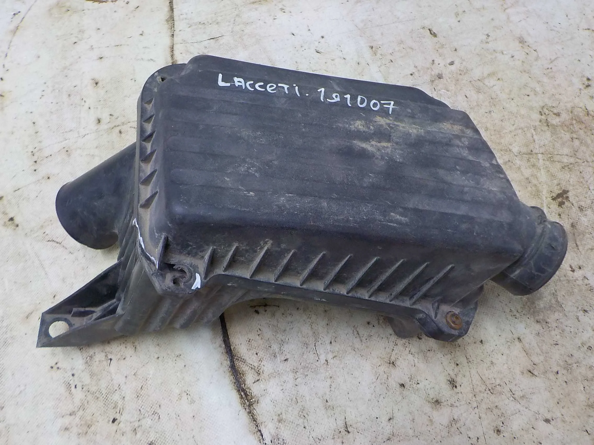 Корпус воздушного фильтра Chevrolet Lacetti I (2004—2013)