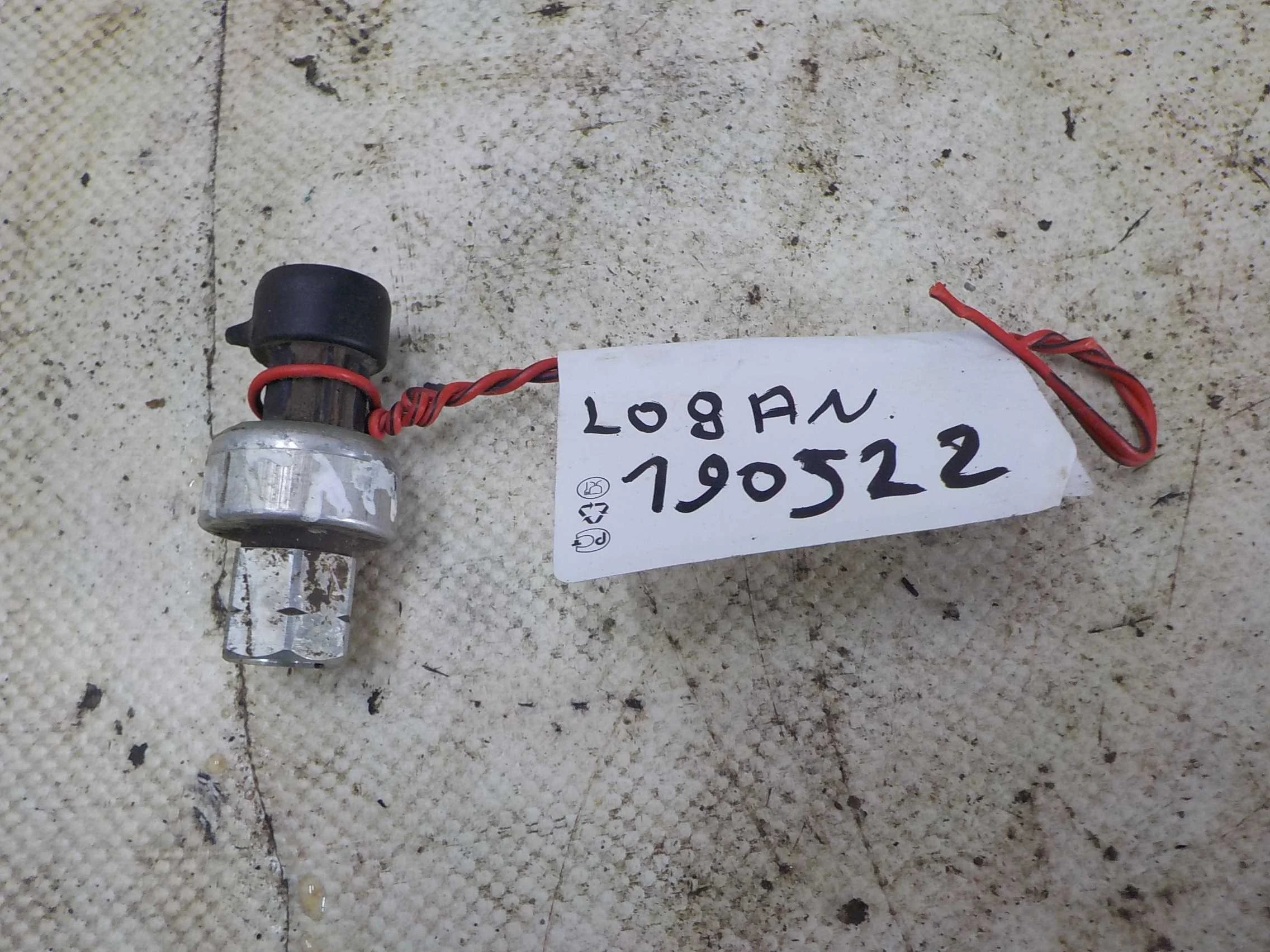 датчик давления кондиционера Renault Duster I (2010—2015)