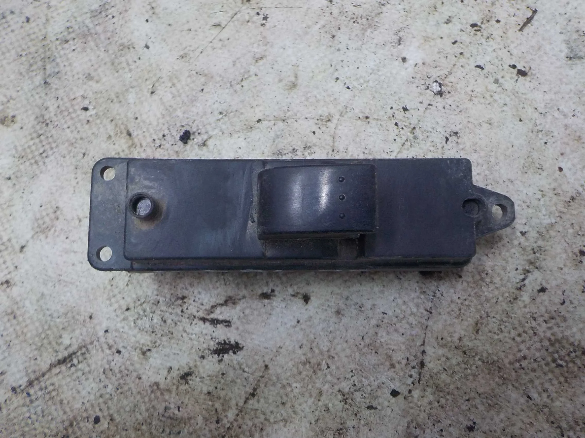 клавиши стеклоподъемников Mazda 3 BK рестайлинг (2006—2009) Перед Право