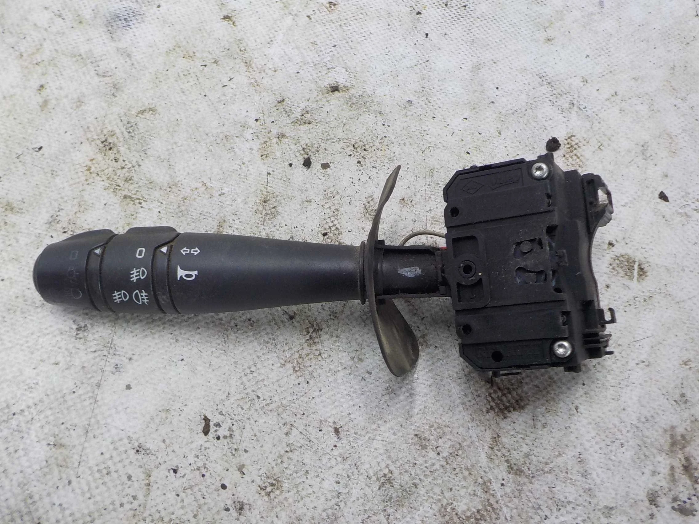 подрулевой переключатель Renault Sandero Stepway I (2009—2014)  Лево