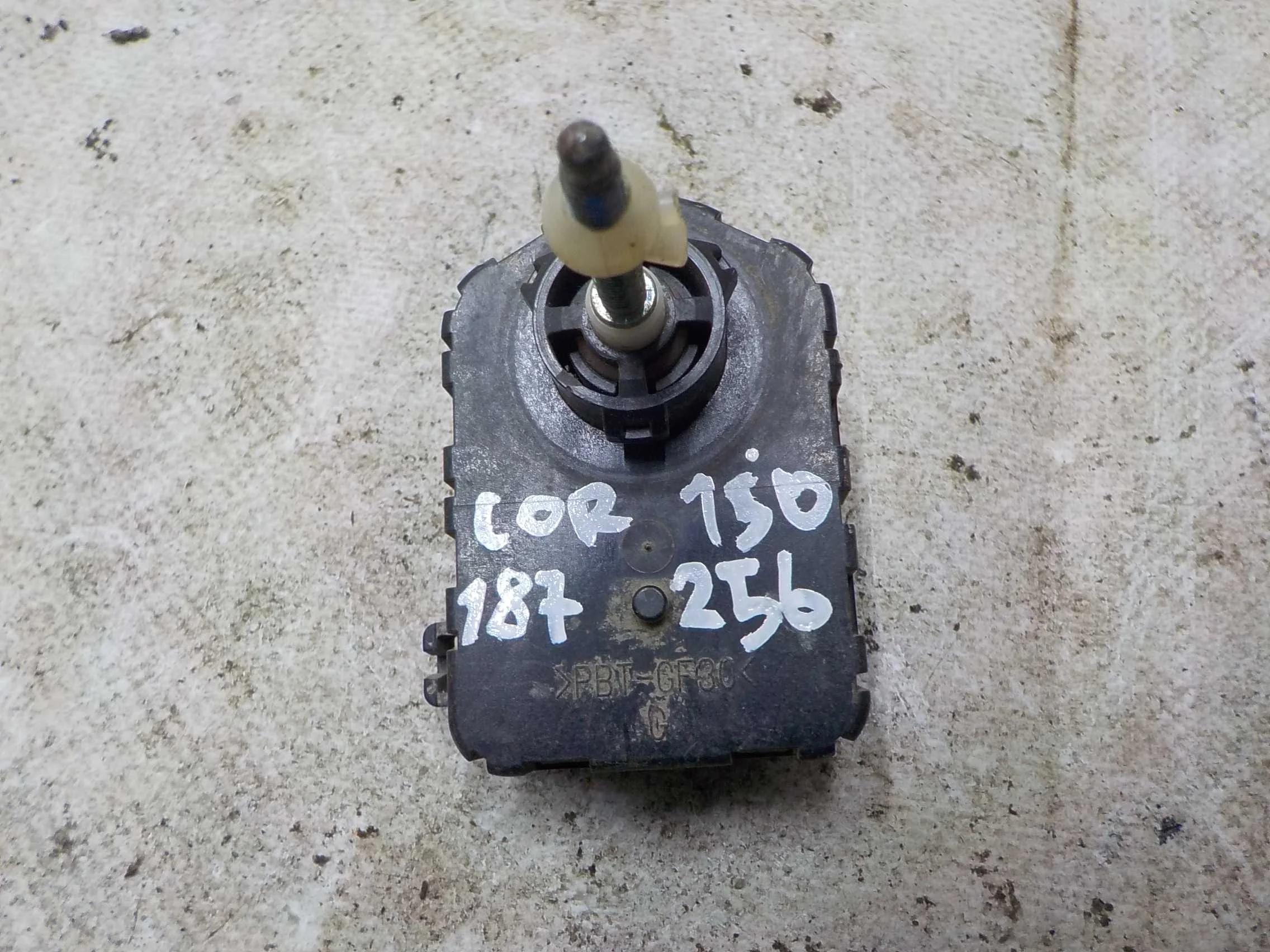 корректор фар Toyota Land Cruiser 200 (2007—2012)