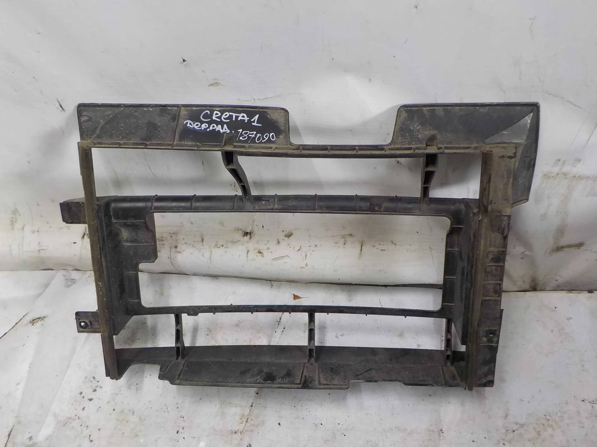 Дефлектор радиатора Hyundai Creta I (2016—2020)