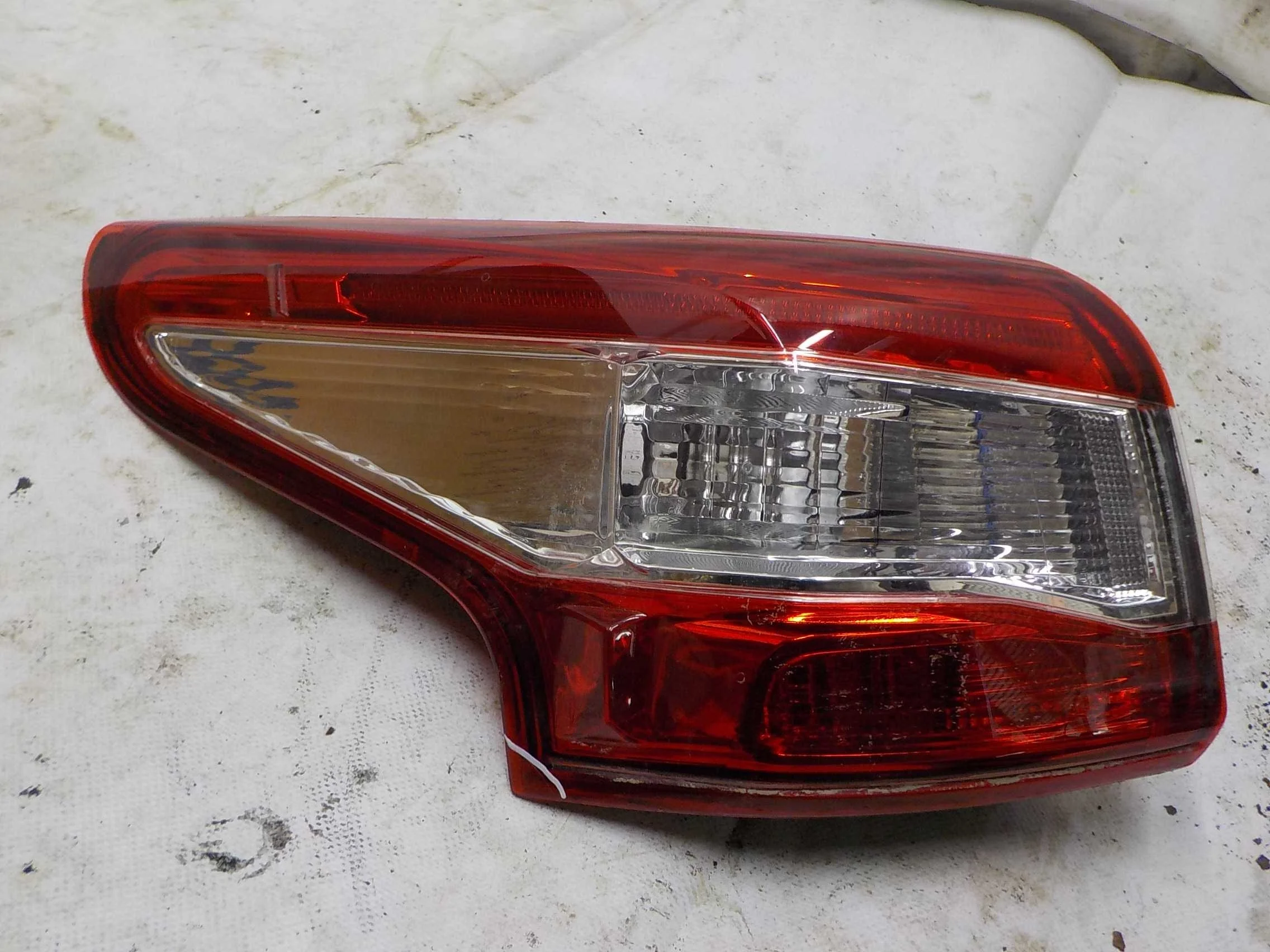 Фонарь Nissan Qashqai II (2013—2019)  Лево