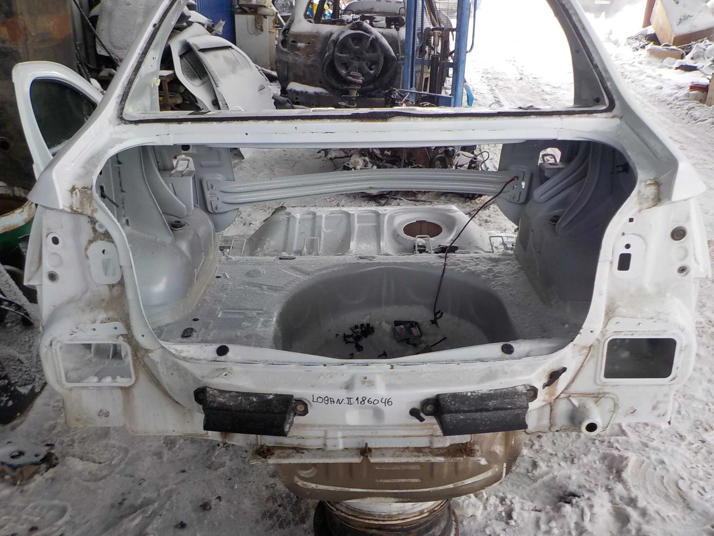 задняя панель кузова Renault Logan II (2012—2018)