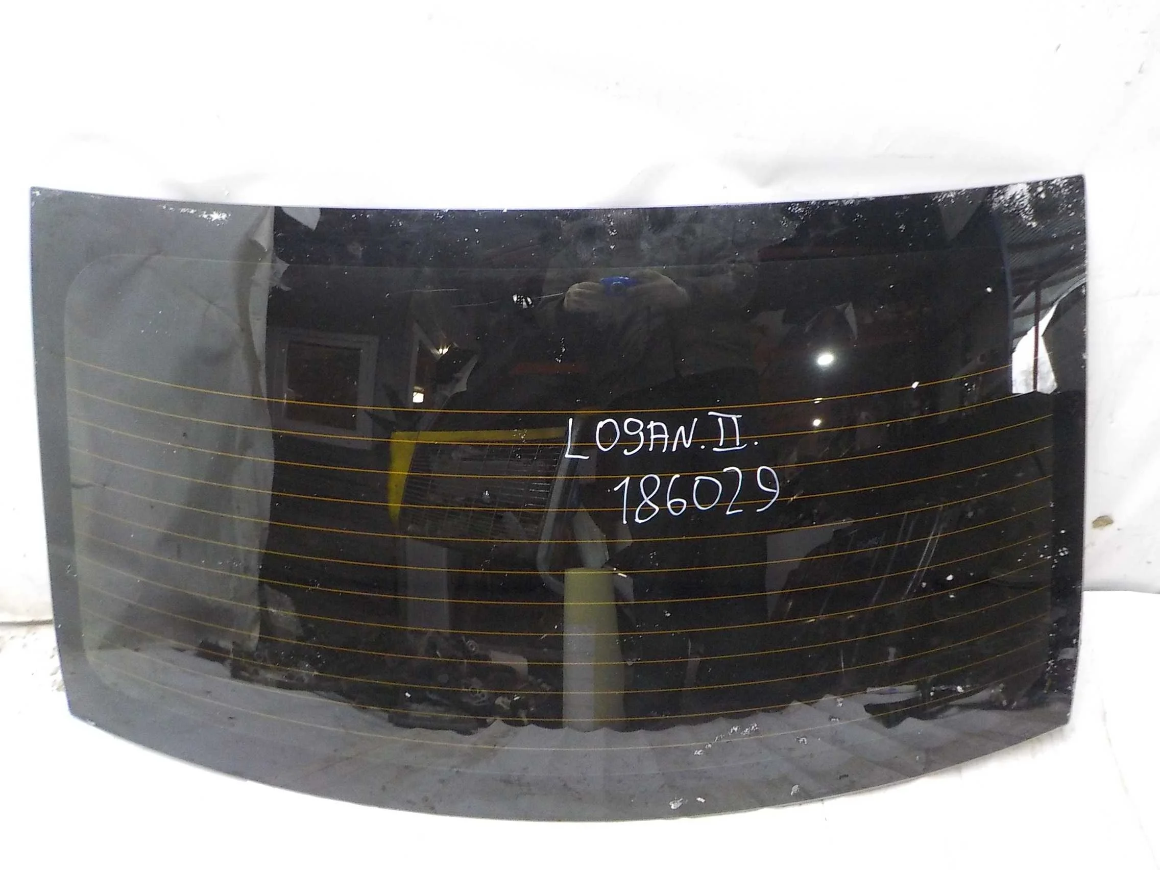 стекло Renault Logan II (2012—2018) Зад