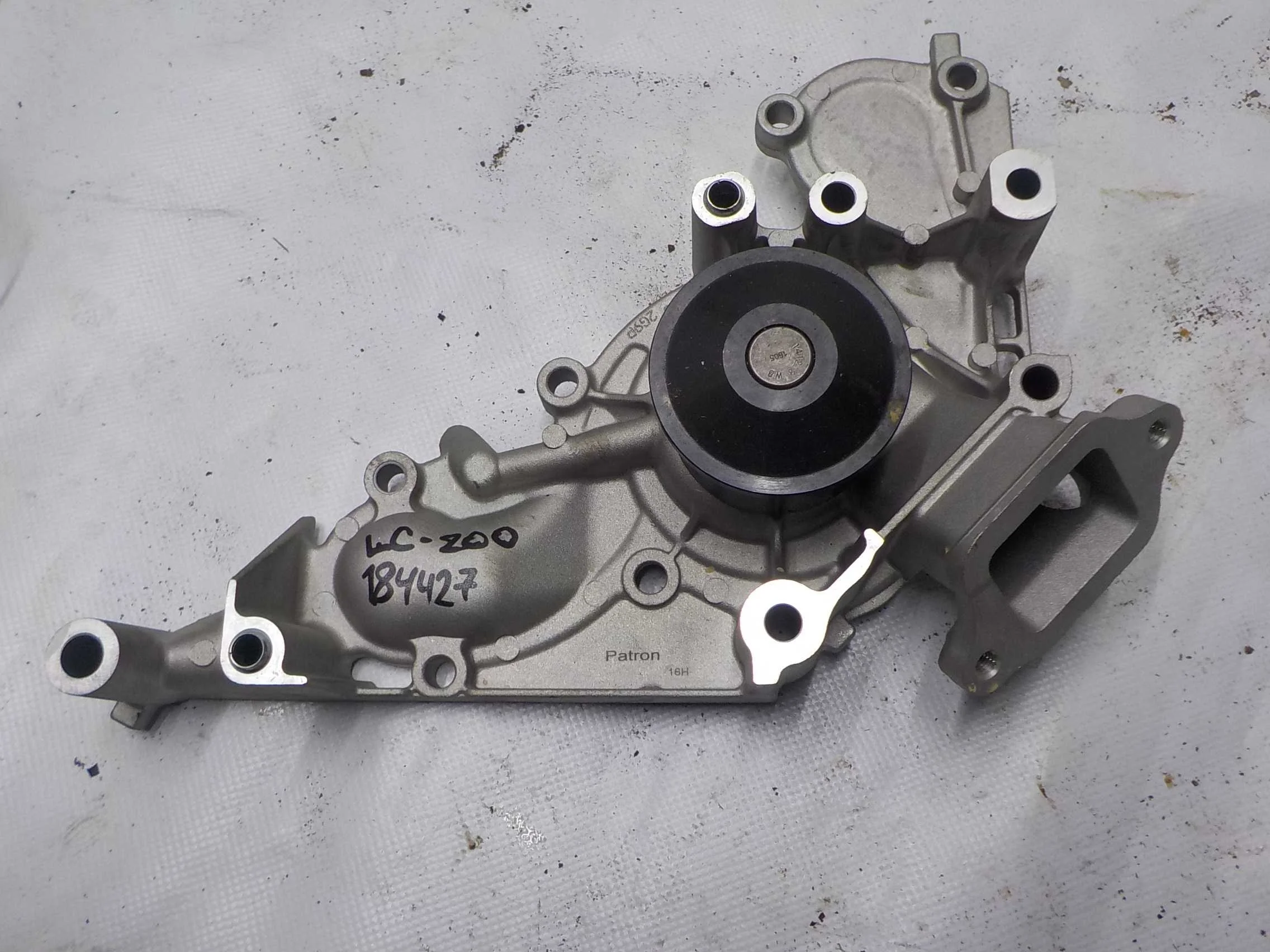 Помпа Toyota Land Cruiser 200 (2007—2012)