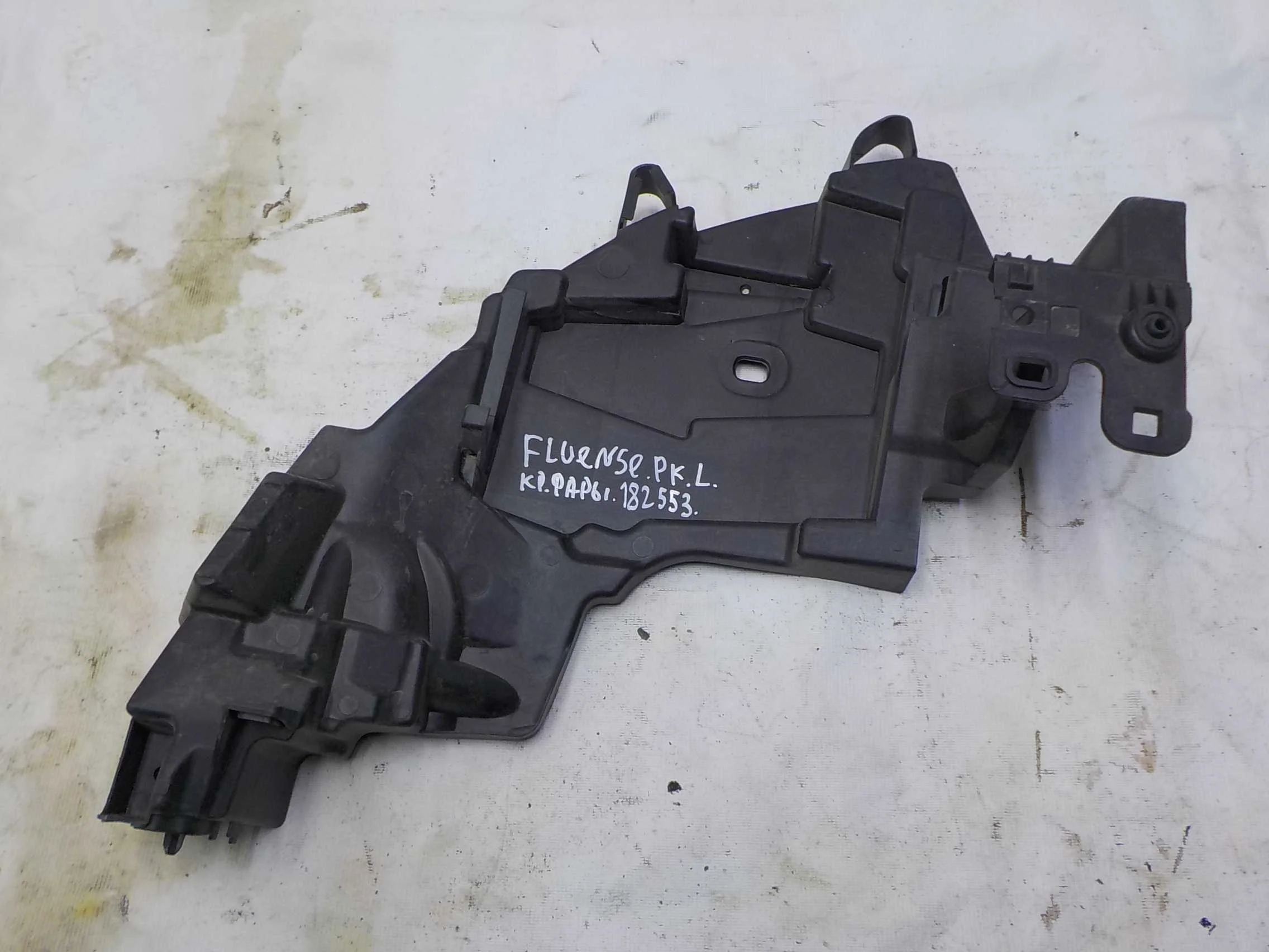 Кронштейн фары Renault Fluence I (2009—2013)  Лево