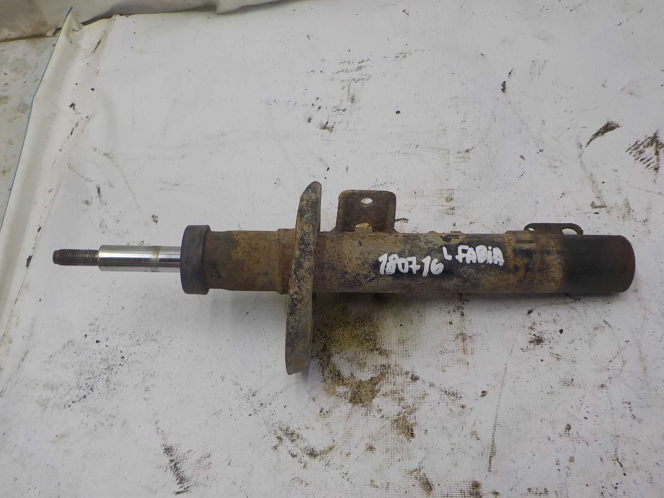 амортизатор Skoda Fabia II рестайлинг (2010—2014) Перед Лево