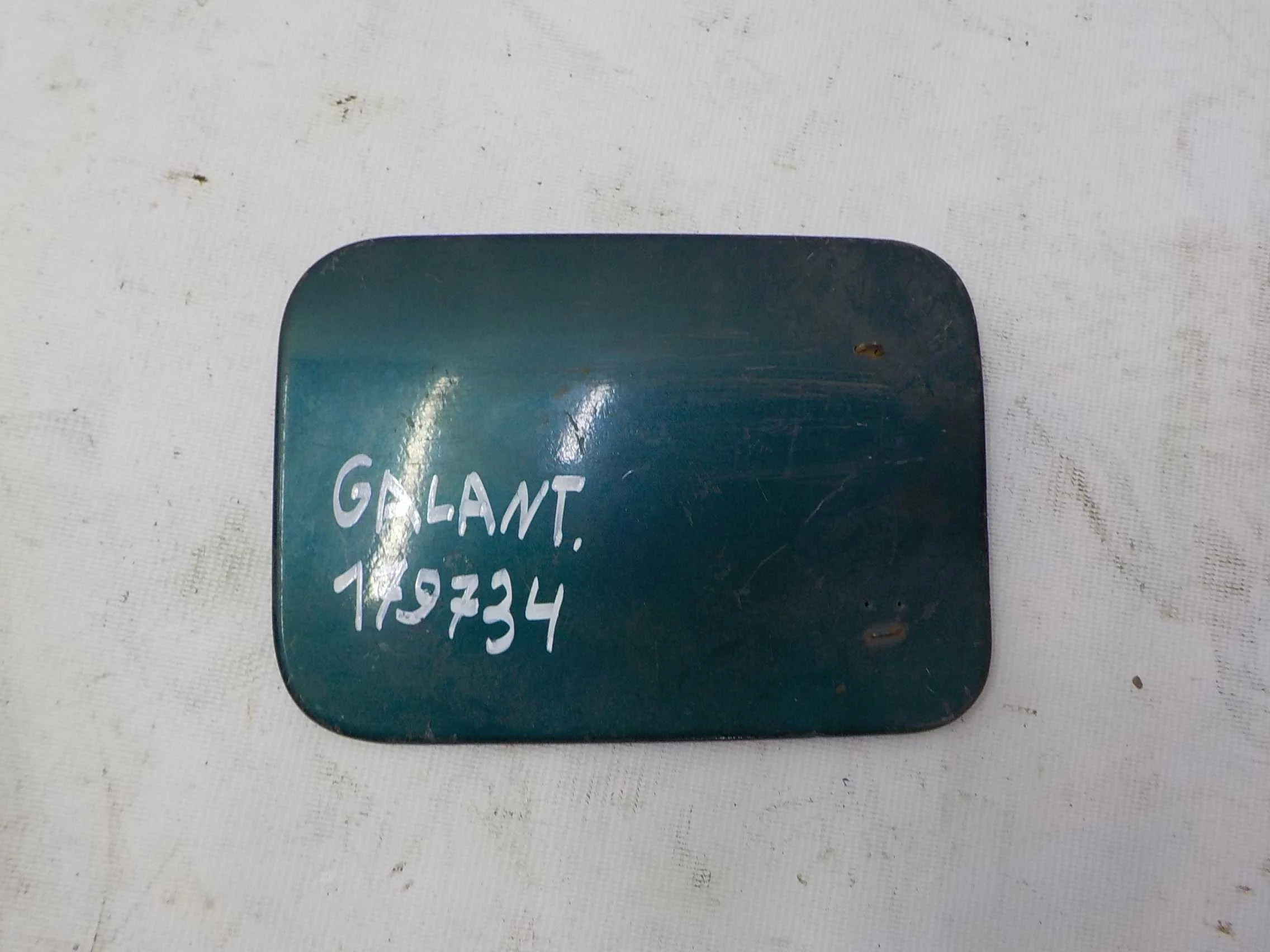 Лючок бензобака Mitsubishi Galant VIII рестайлинг (1998—2006)