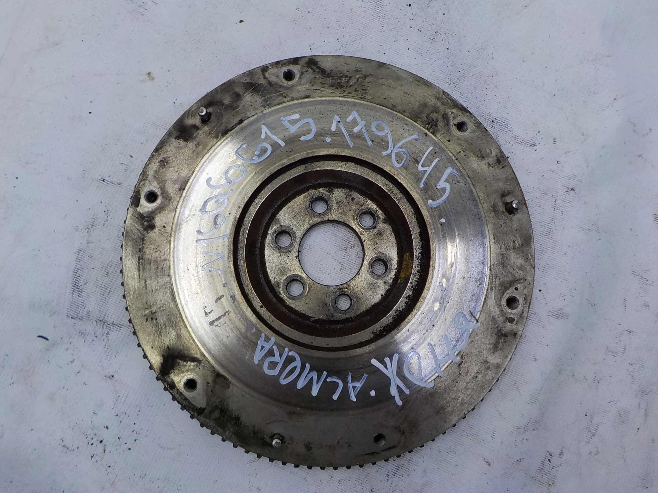 Маховик Nissan Almera N16 рестайлинг (2002—2006)