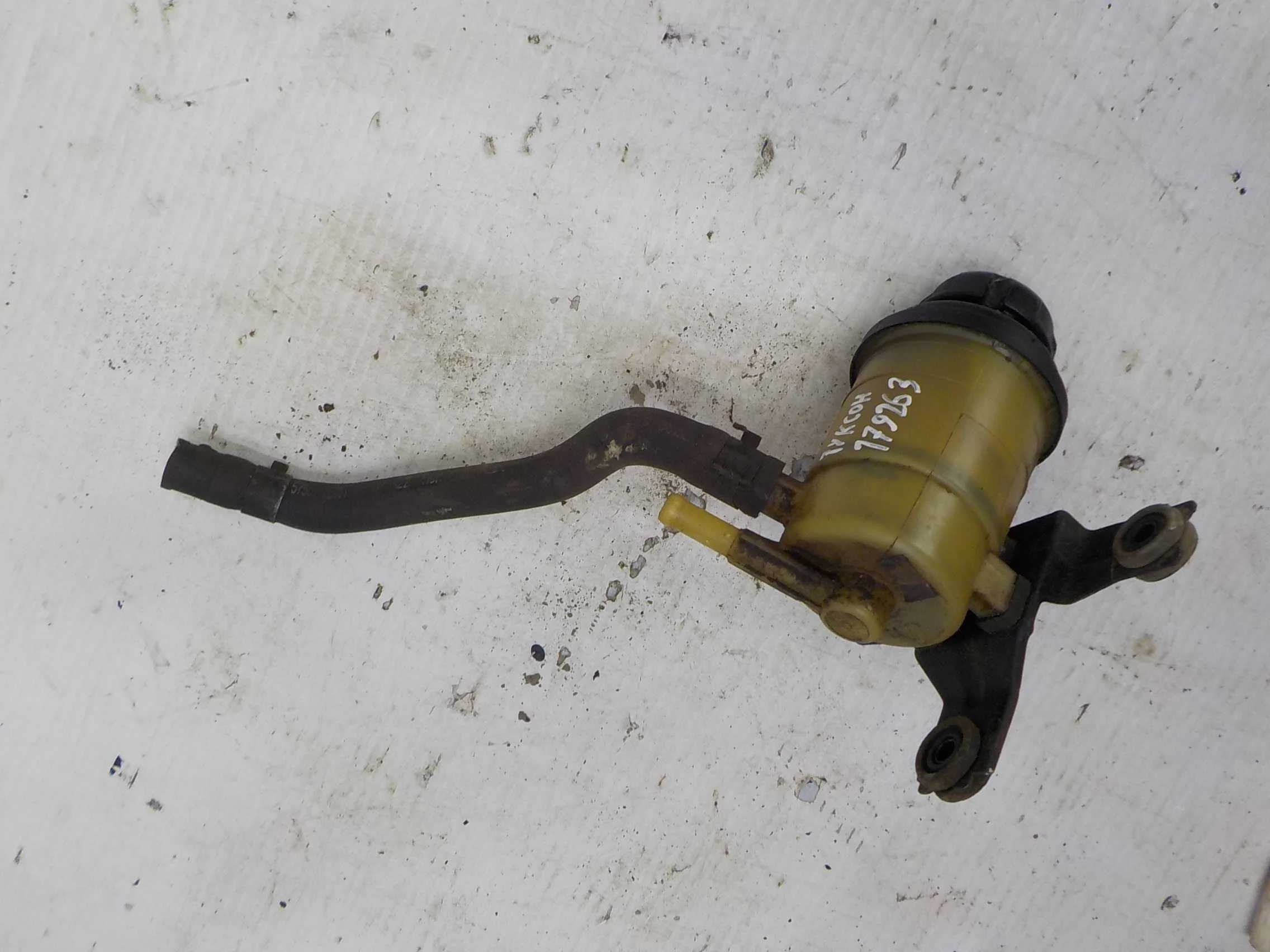 Бачок гидроусилителя Nissan Pathfinder III (2004—2010)