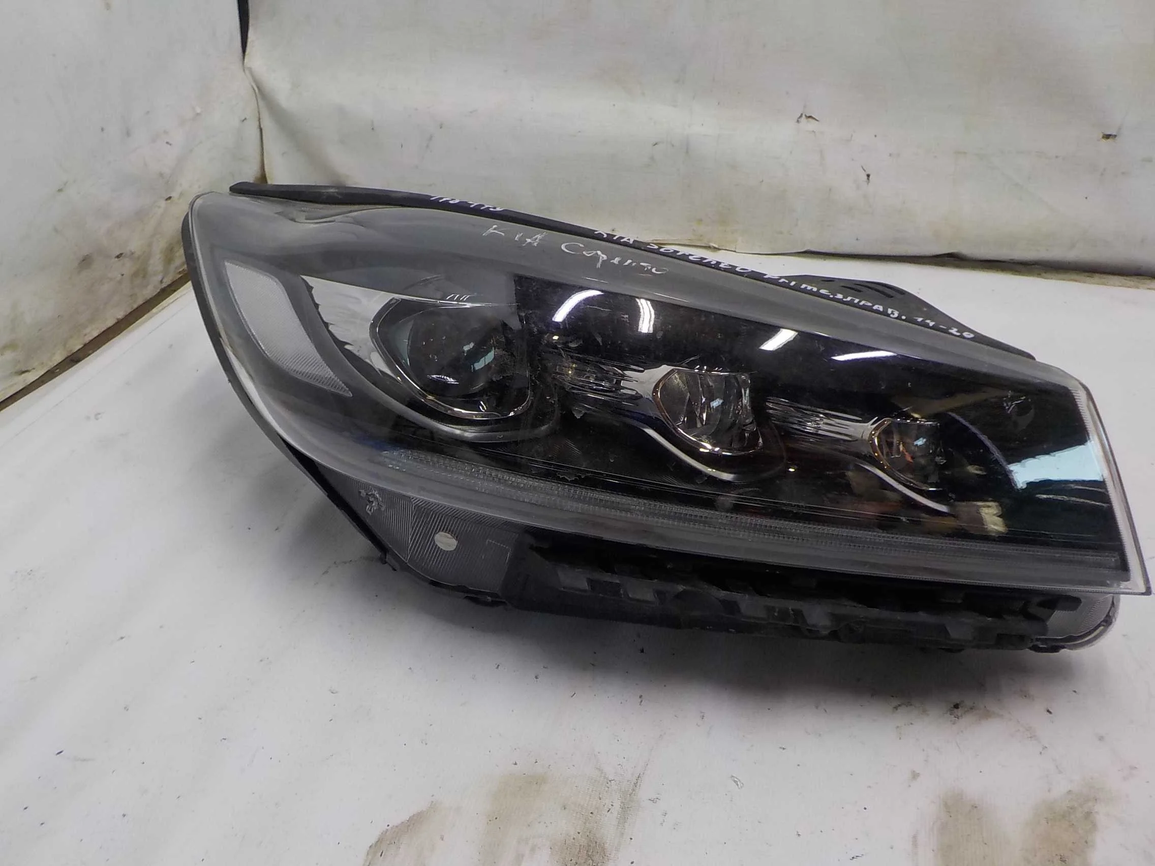 Фара Kia Sorento Prime III рестайлинг (2017—2020)  Право