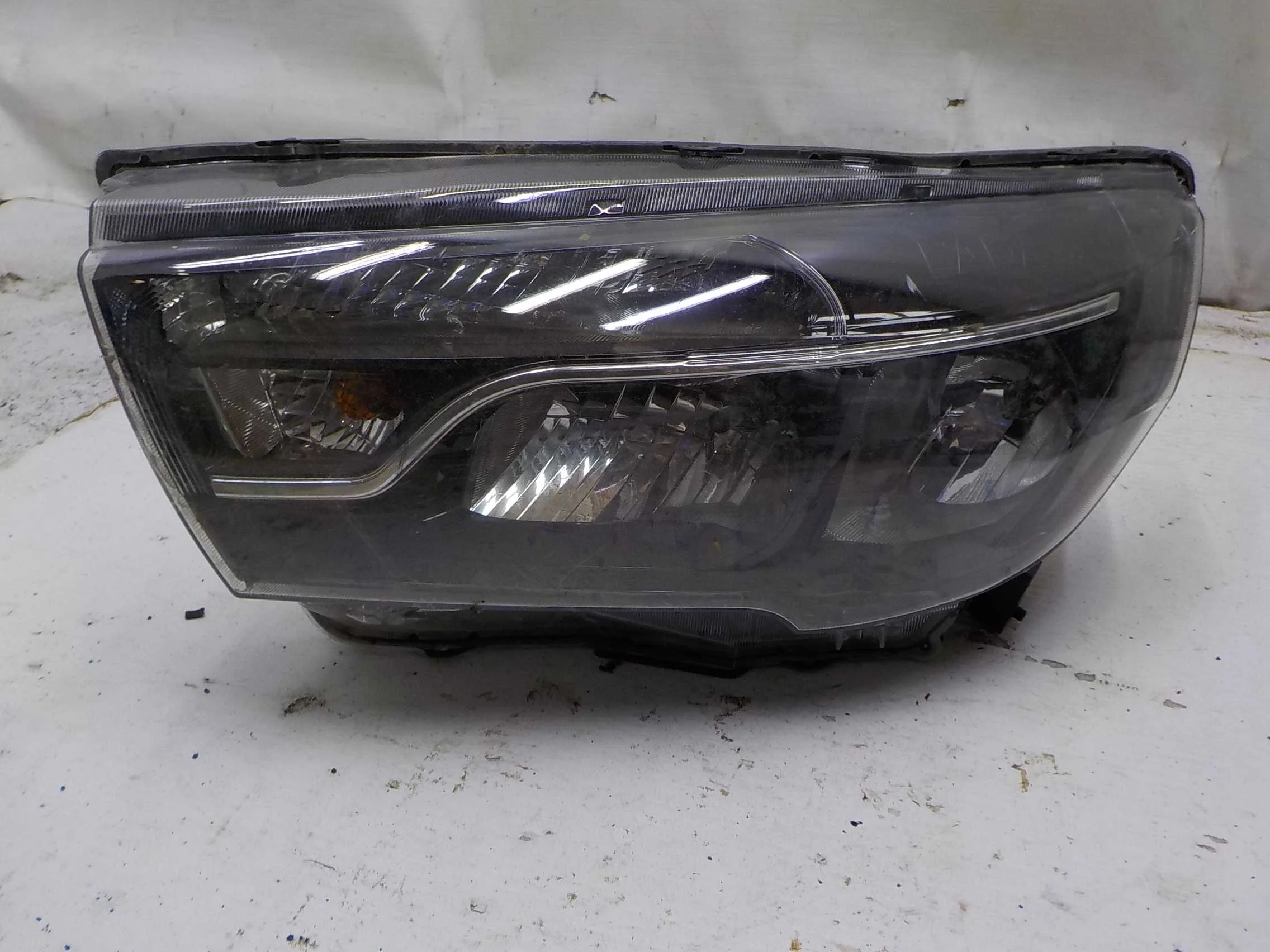 Фара ВАЗ (LADA) Vesta I (2015—2023)  Лево