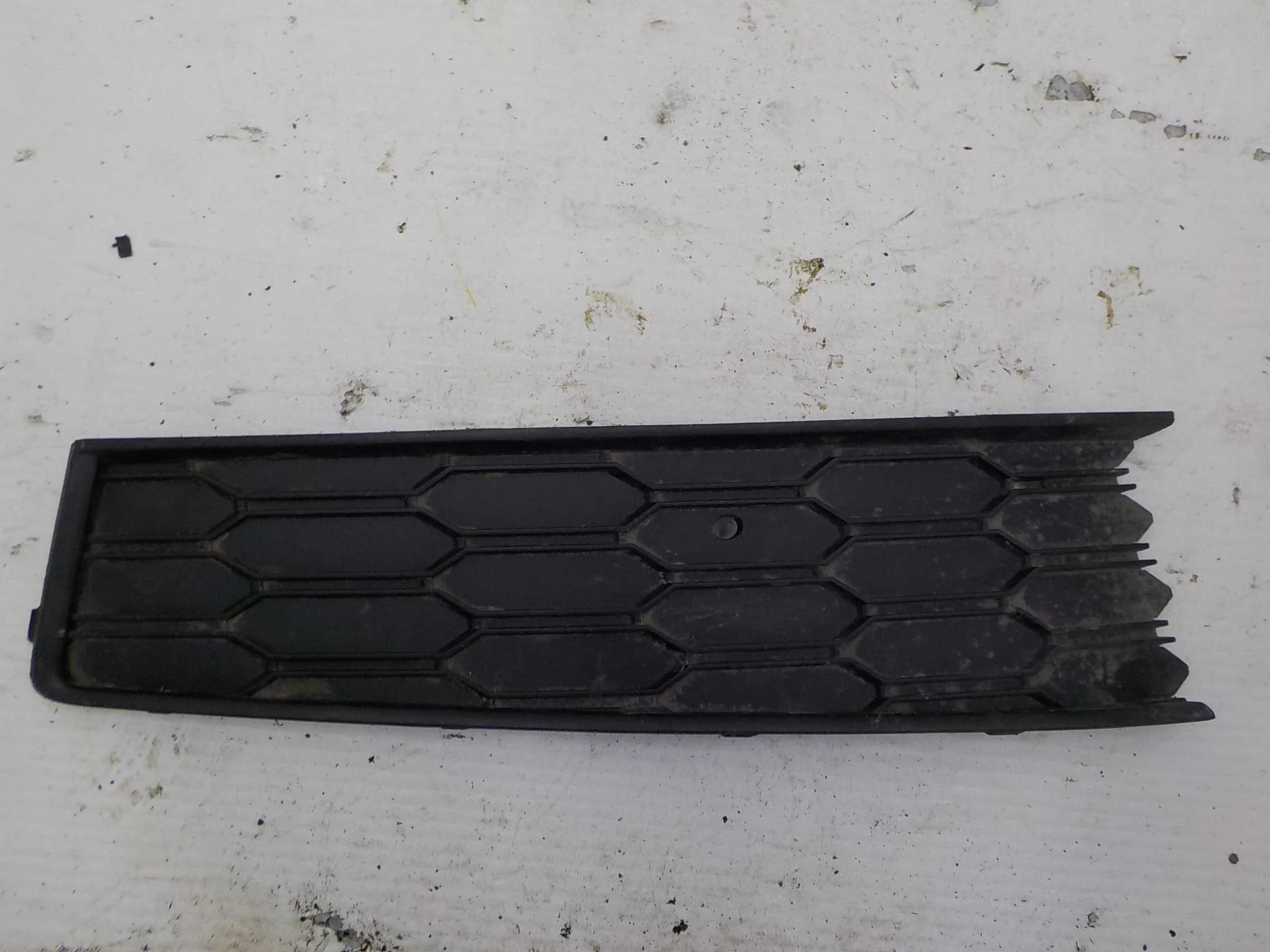 накладка на бампер Skoda Rapid II (2019—2025) Перед Право