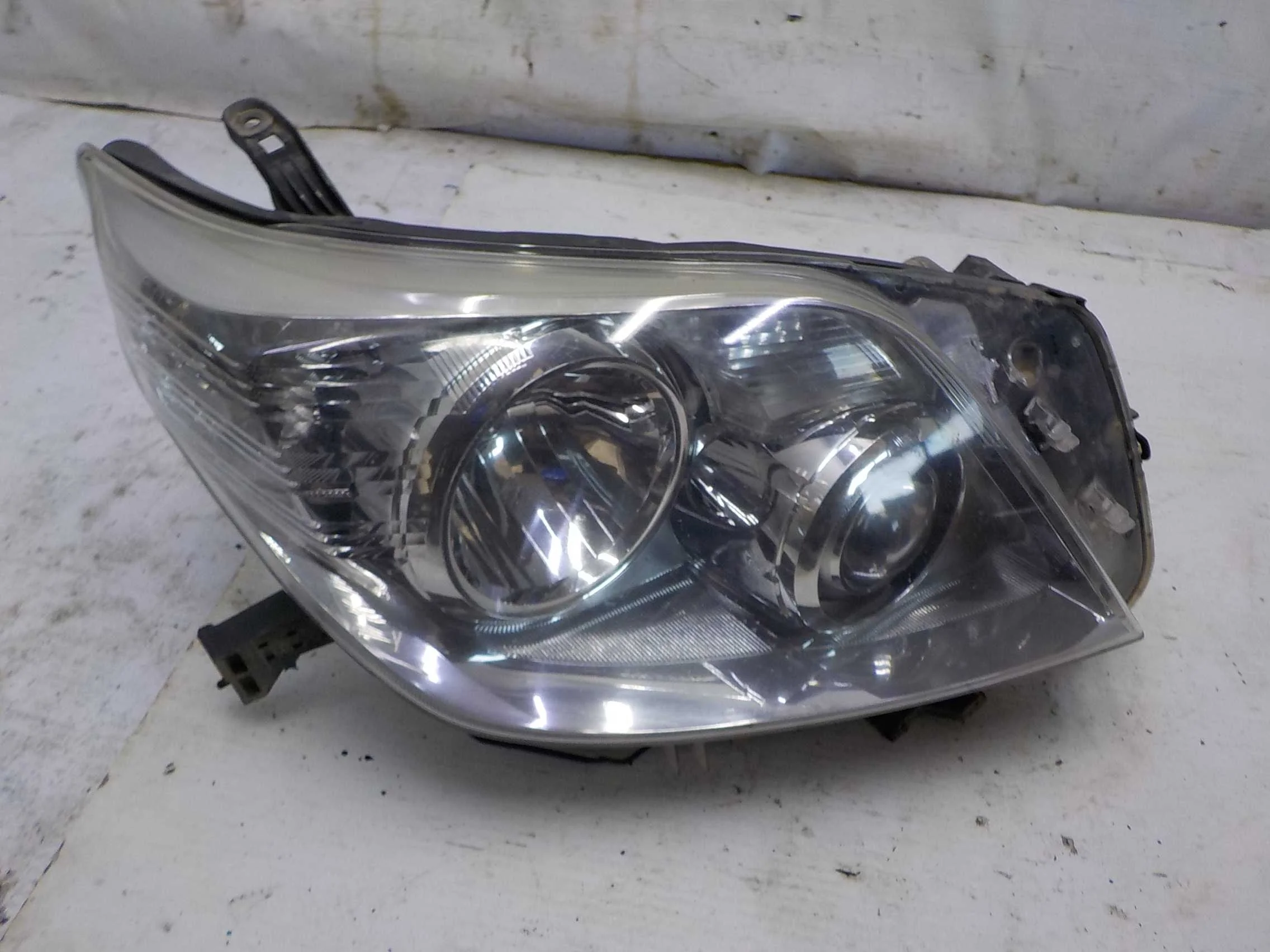 Фара Toyota Land Cruiser Prado 150 (2009—2013)  Право