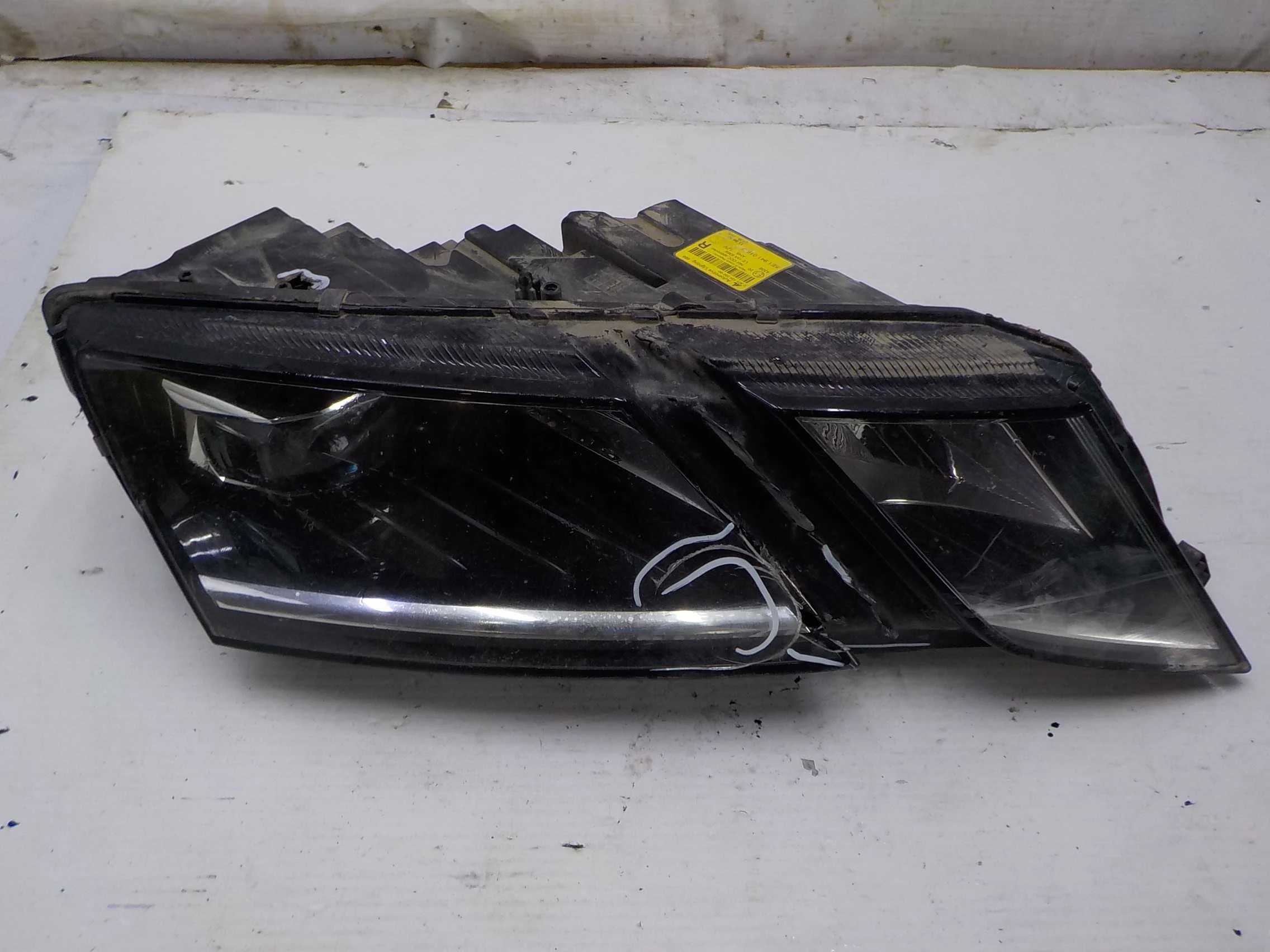 Фара Skoda Octavia III (2013—2017)  Право