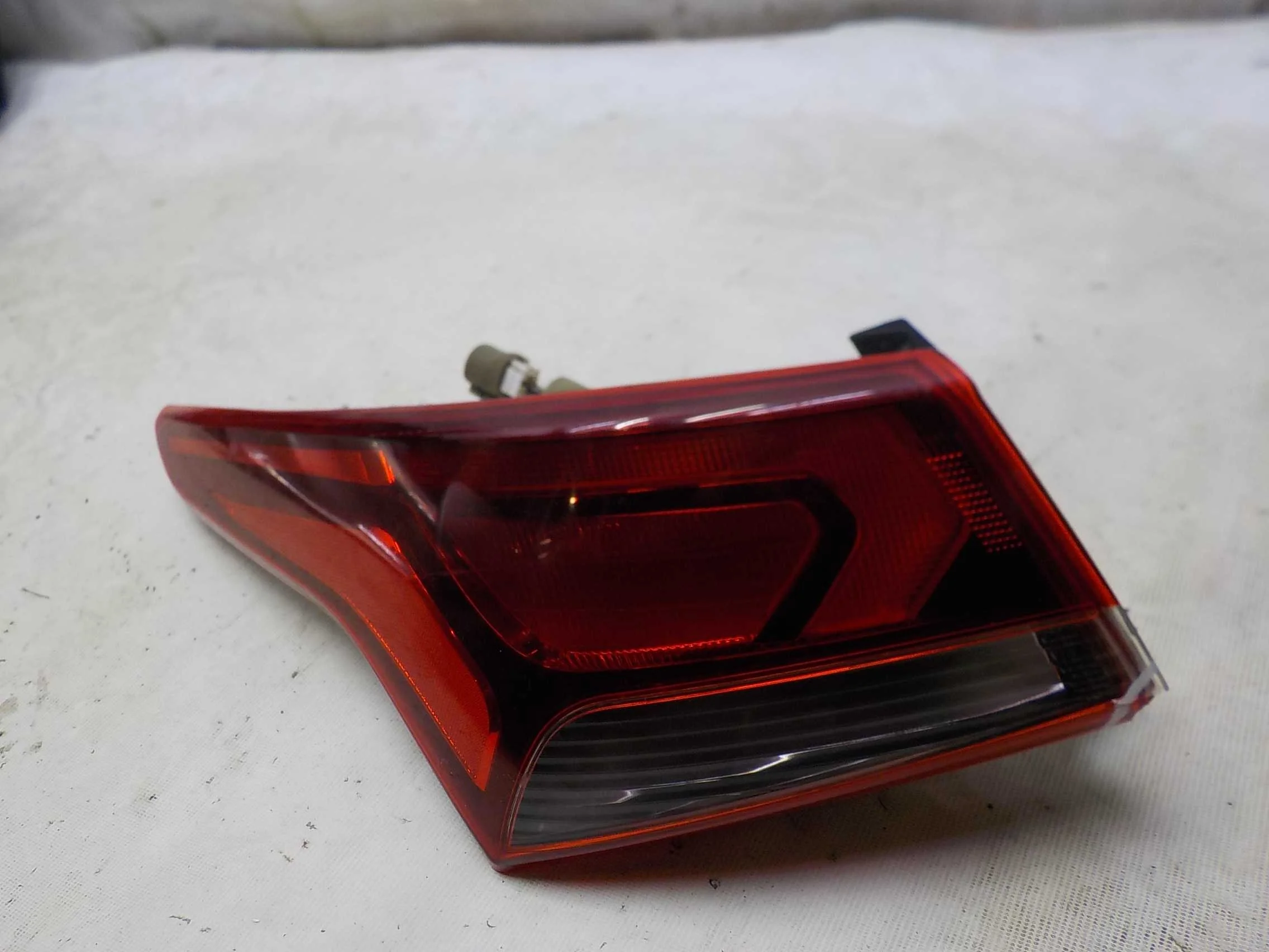 Фонарь Hyundai Solaris II (2017—2020)  Лево