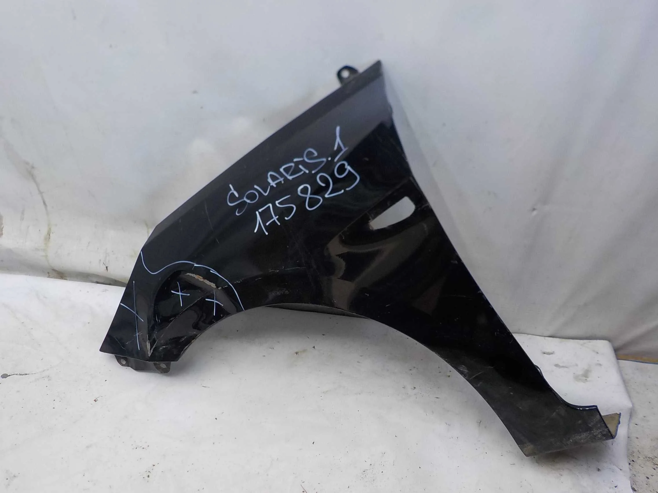 Крыло Hyundai Solaris I (2010—2014) Перед Лево