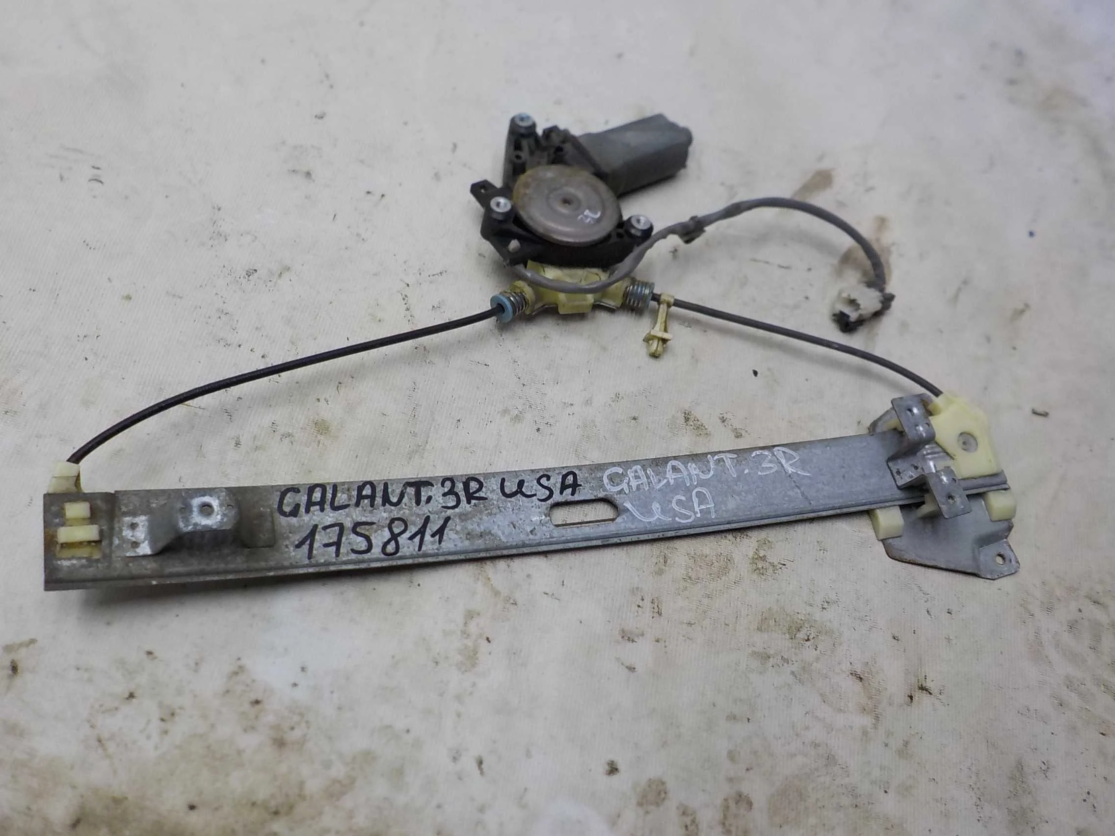 Стеклоподъемник Mitsubishi Galant VIII рестайлинг (1998—2006) Зад Право