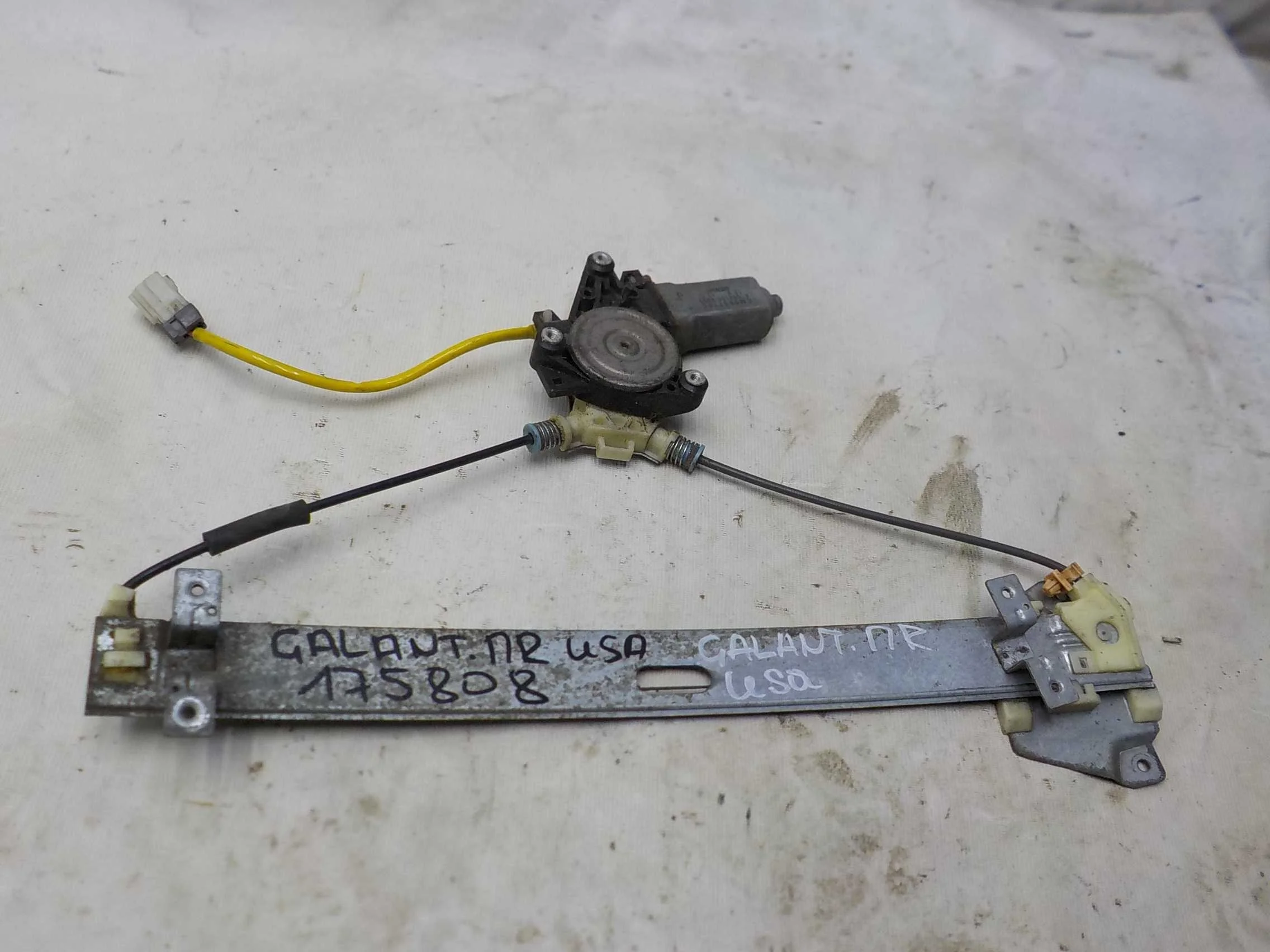 Стеклоподъемник Mitsubishi Galant VIII рестайлинг (1998—2006) Перед Право