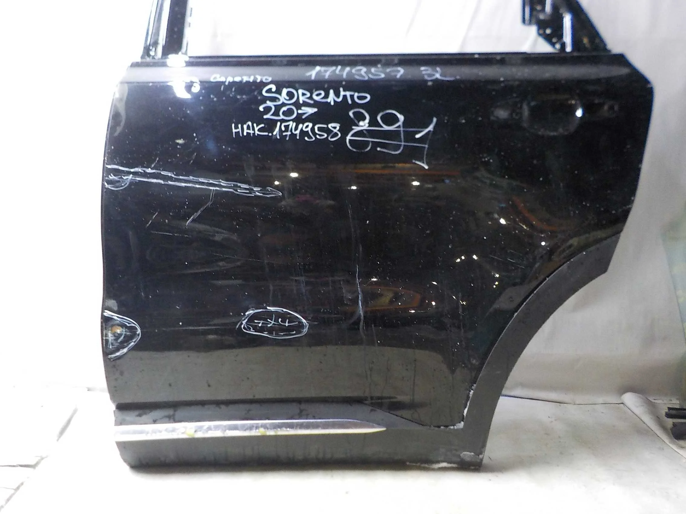 Накладка на дверь Kia Sorento IV (2020—2025) Зад Лево