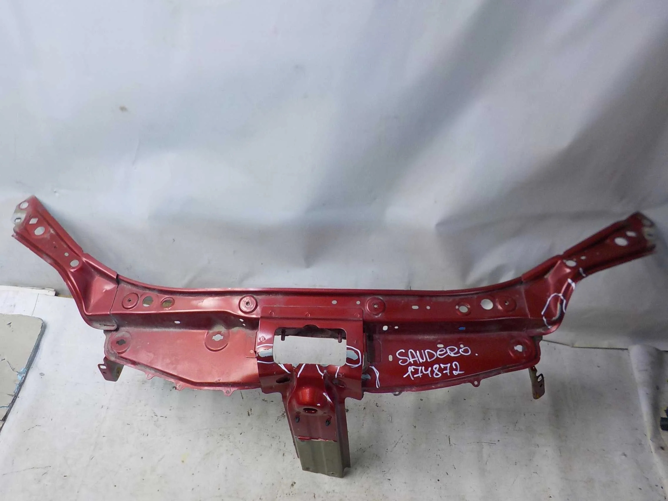 Телевизор Renault Logan II рестайлинг (2018—2022)