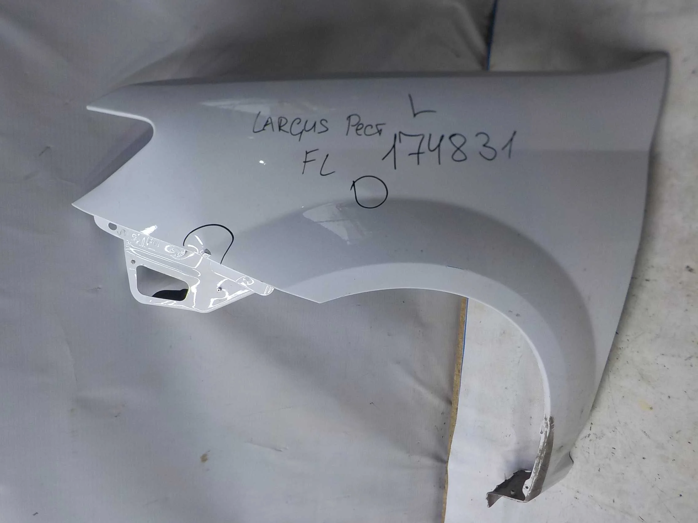 Крыло ВАЗ (LADA) Largus I (2012—2021) Перед Лево