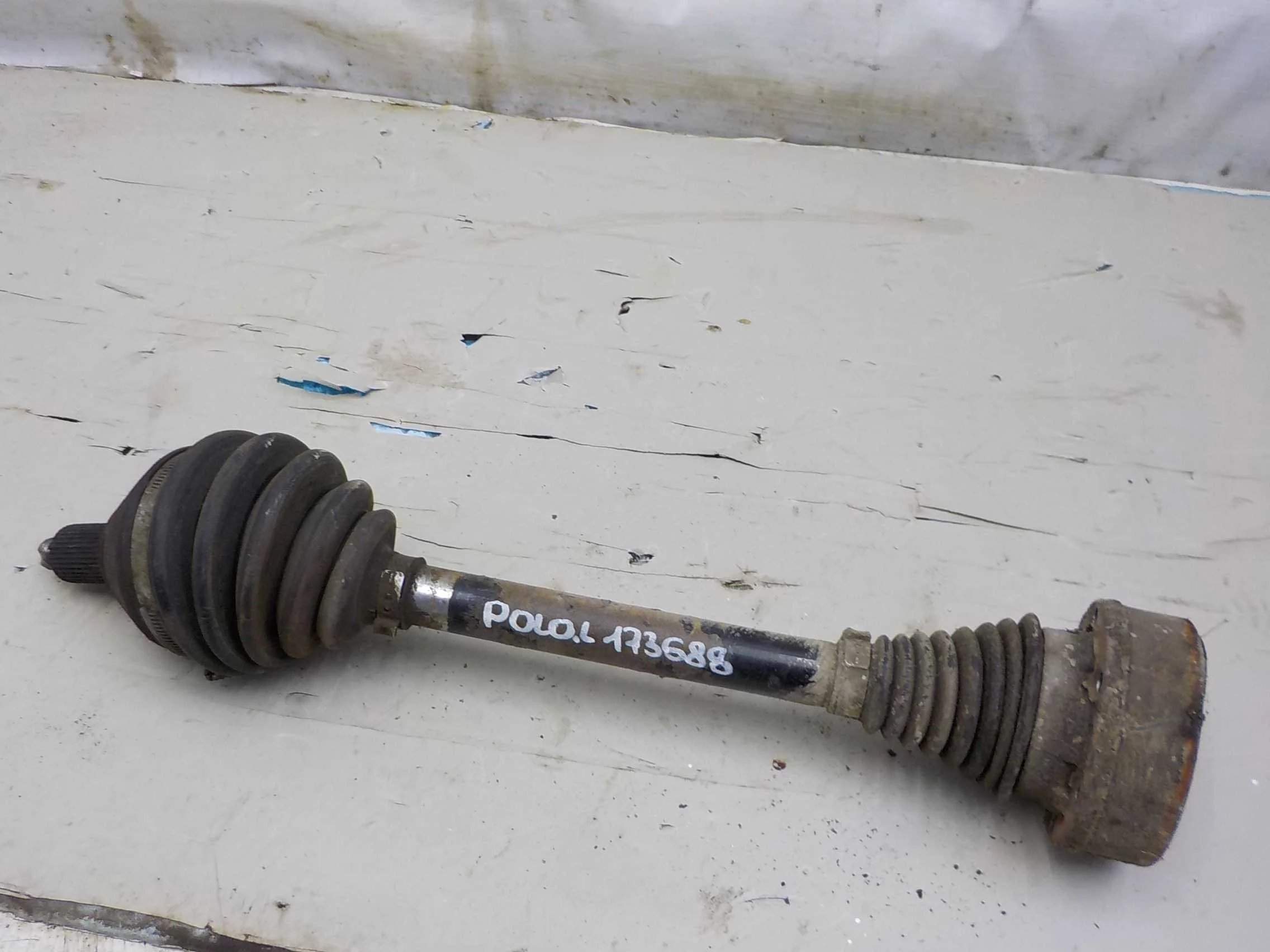 Привод Audi A1 8X (2010—2015)  Лево