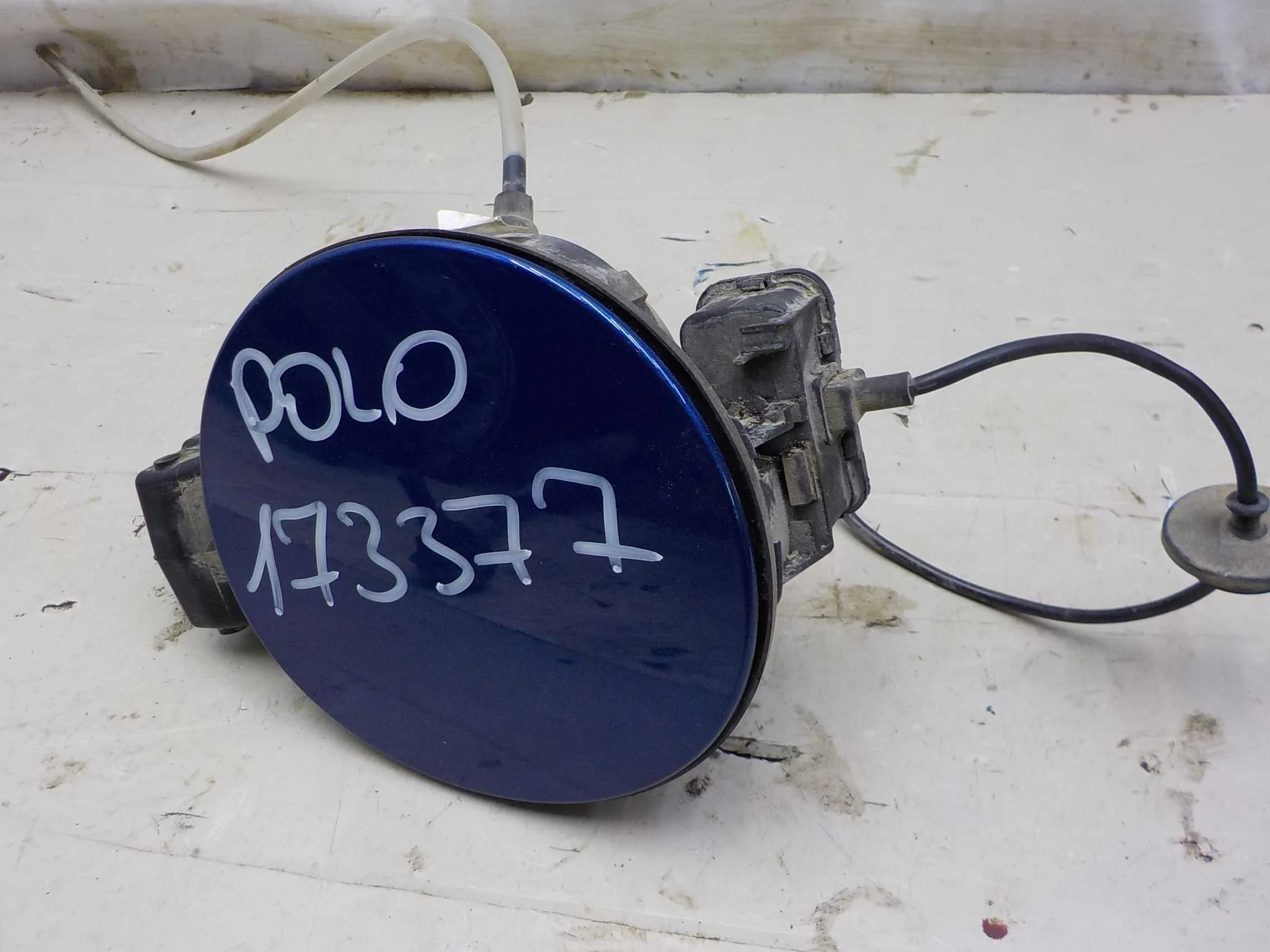 Лючок бензобака Volkswagen Polo V (2009—2015)