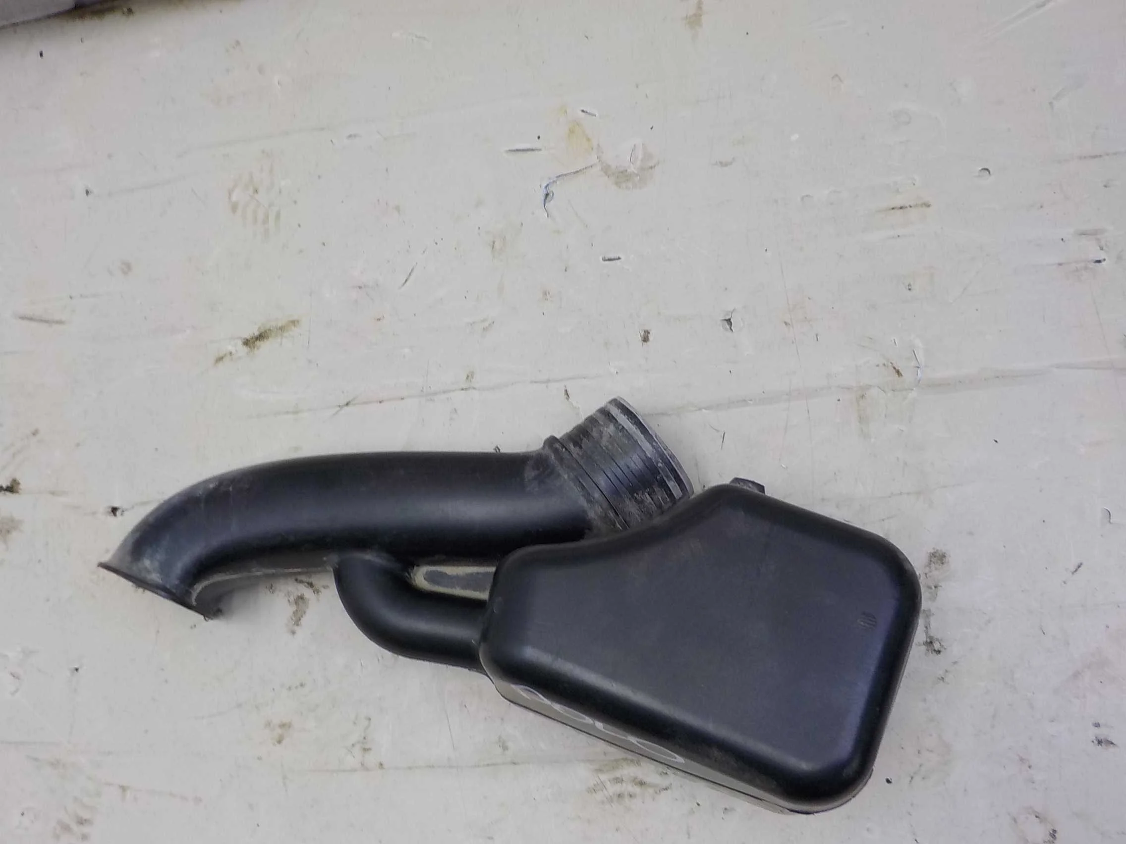 Резонатор воздушного фильтра Skoda Rapid I рестайлинг (2017—2020)