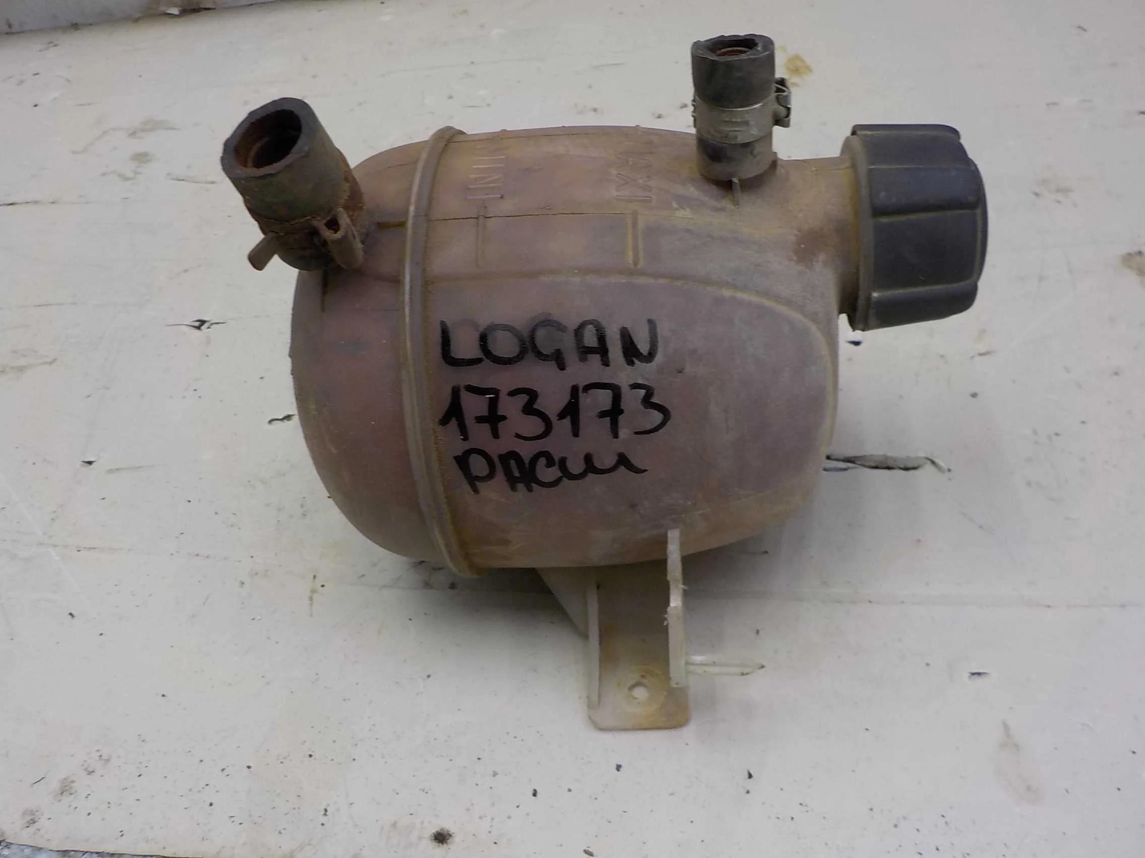 Бачок расширительный Renault Logan I рестайлинг (2009—2015)