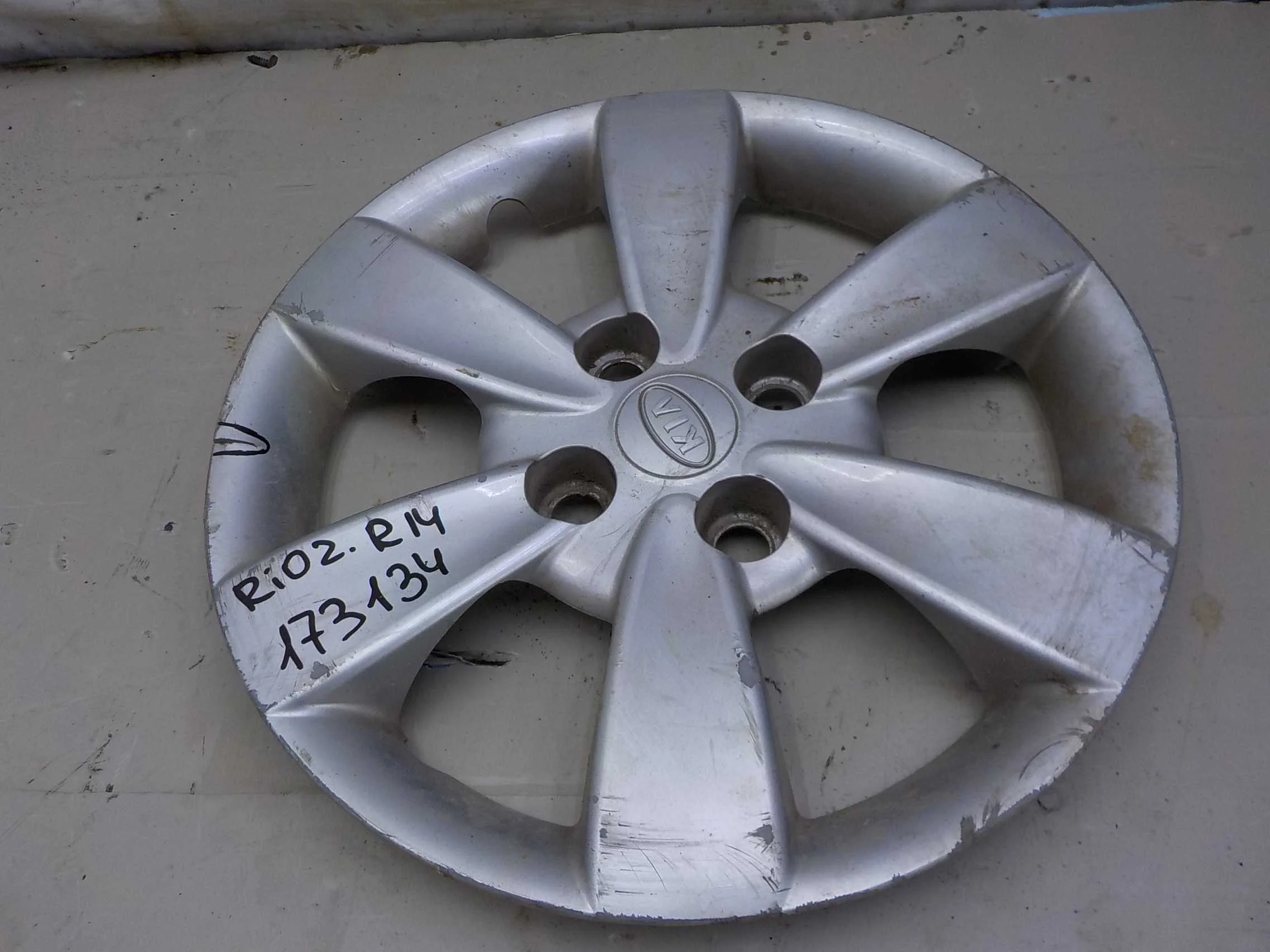 колпак Kia Rio II (2005—2009)