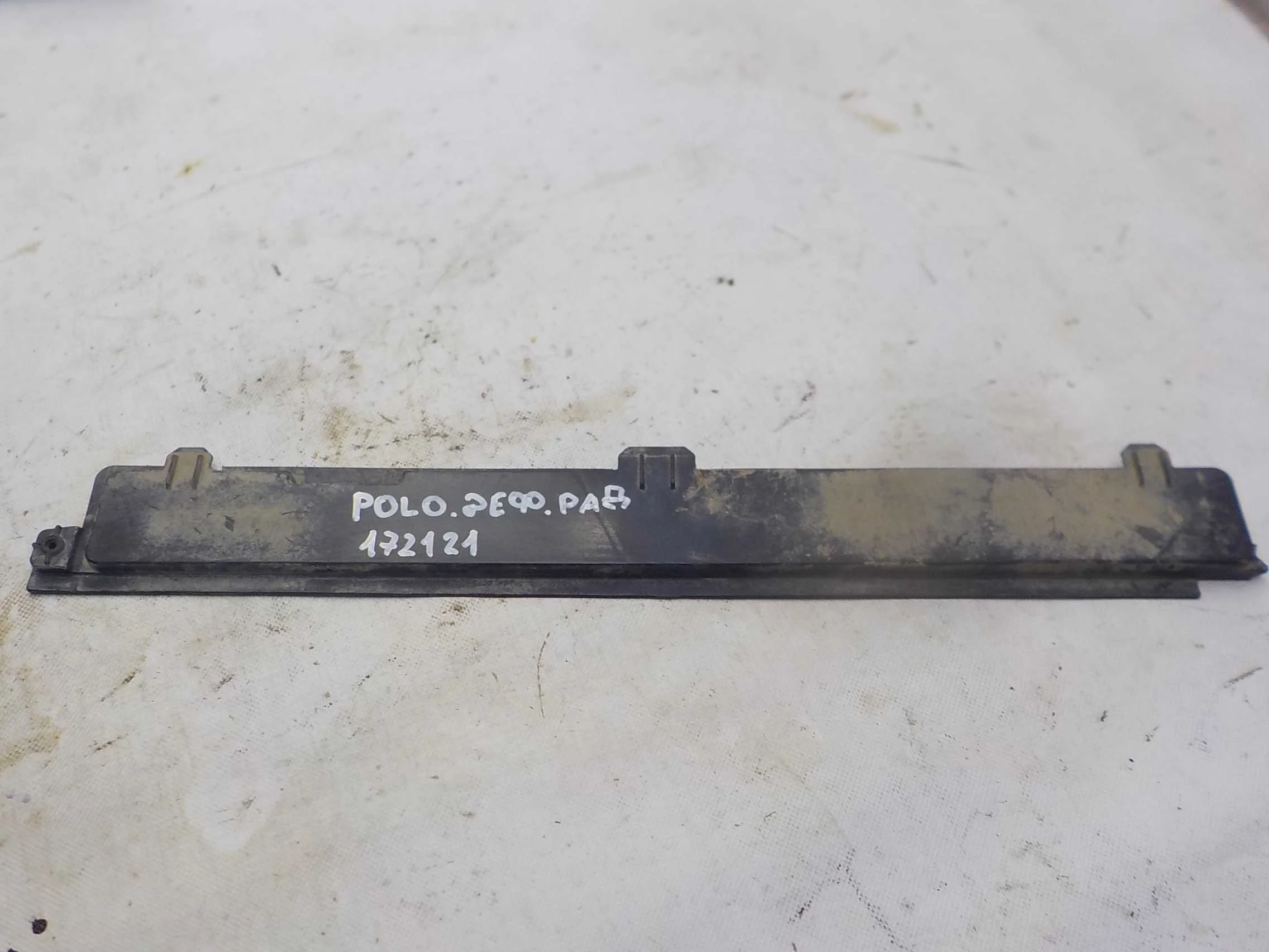 Дефлектор радиатора Volkswagen Polo V (2009—2015)