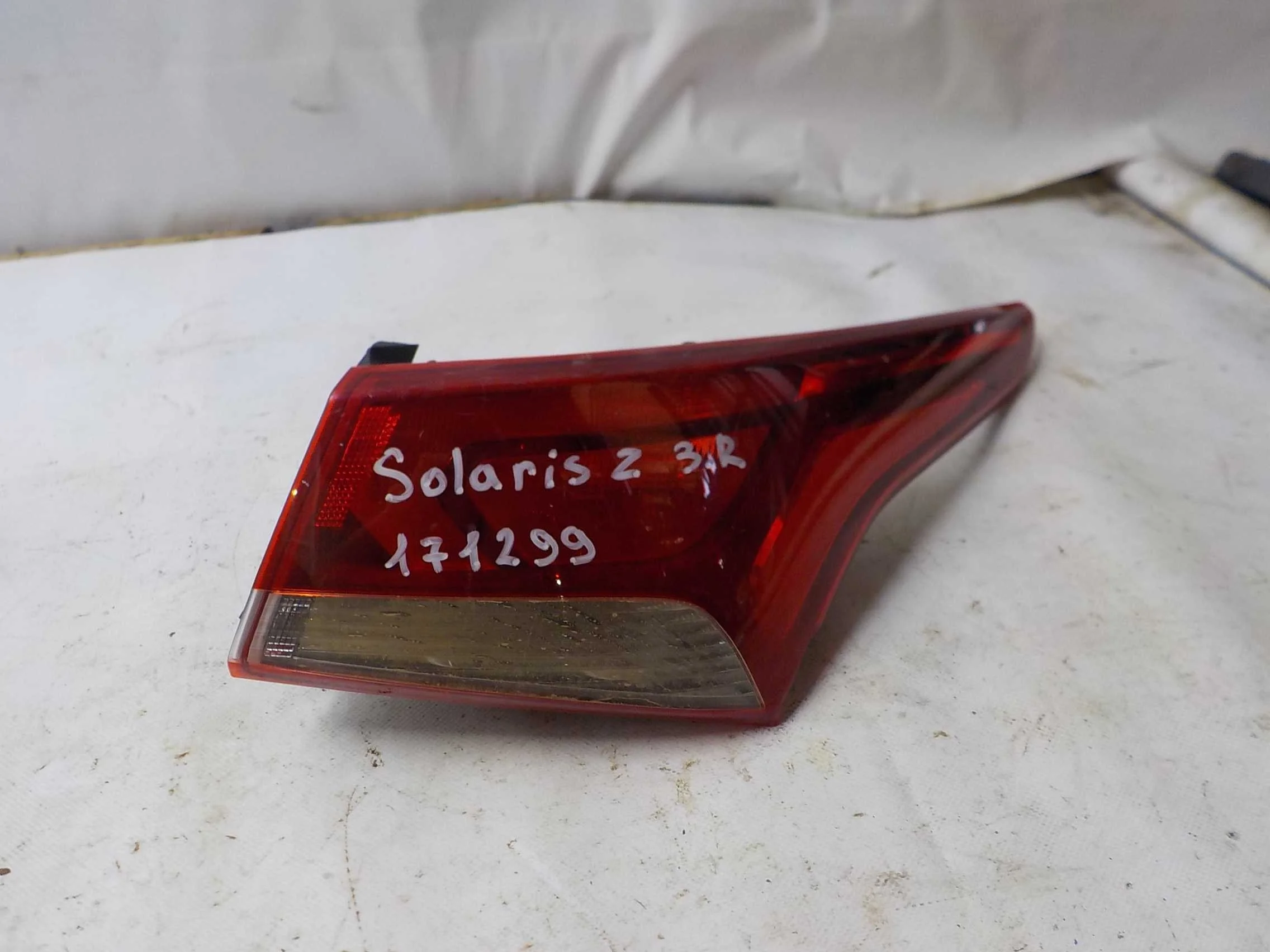 Фонарь Hyundai Solaris II (2017—2020)  Право